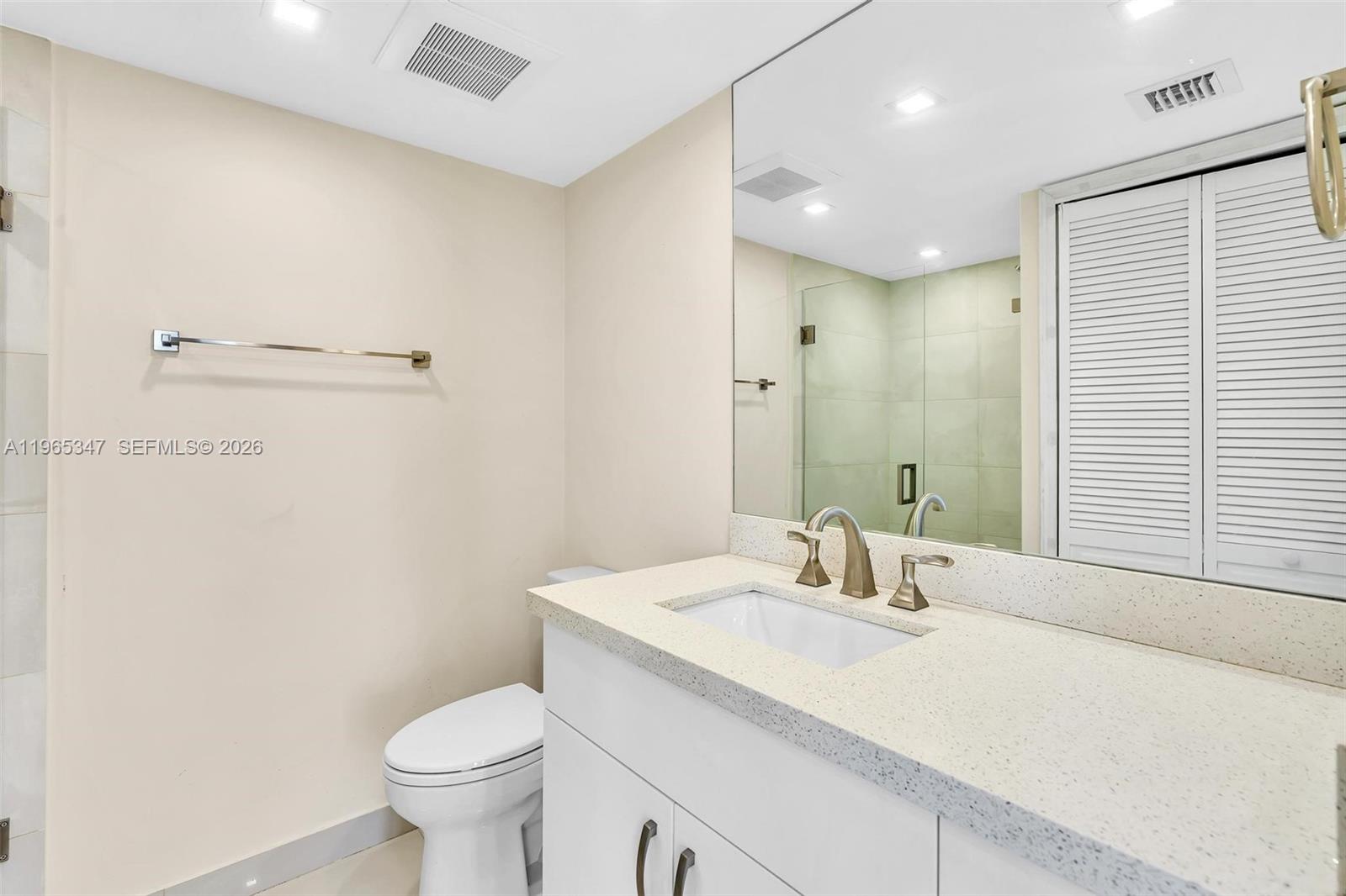 THE TOWERS OF QUAYSIDE - Residential