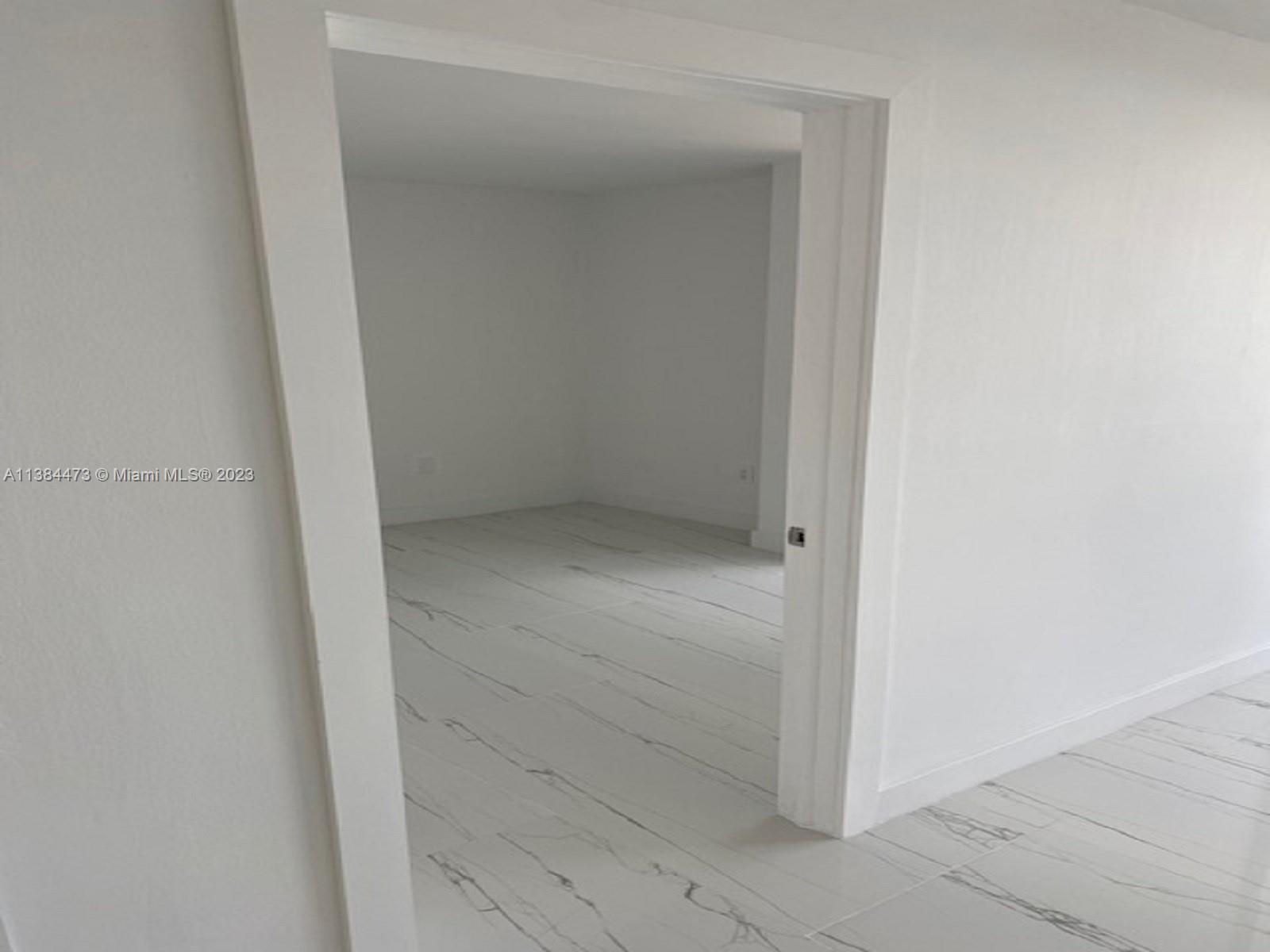 Photo 14 of 46 of listing 10316e8a-998b-4989-8424-24fa428b8395 condo
