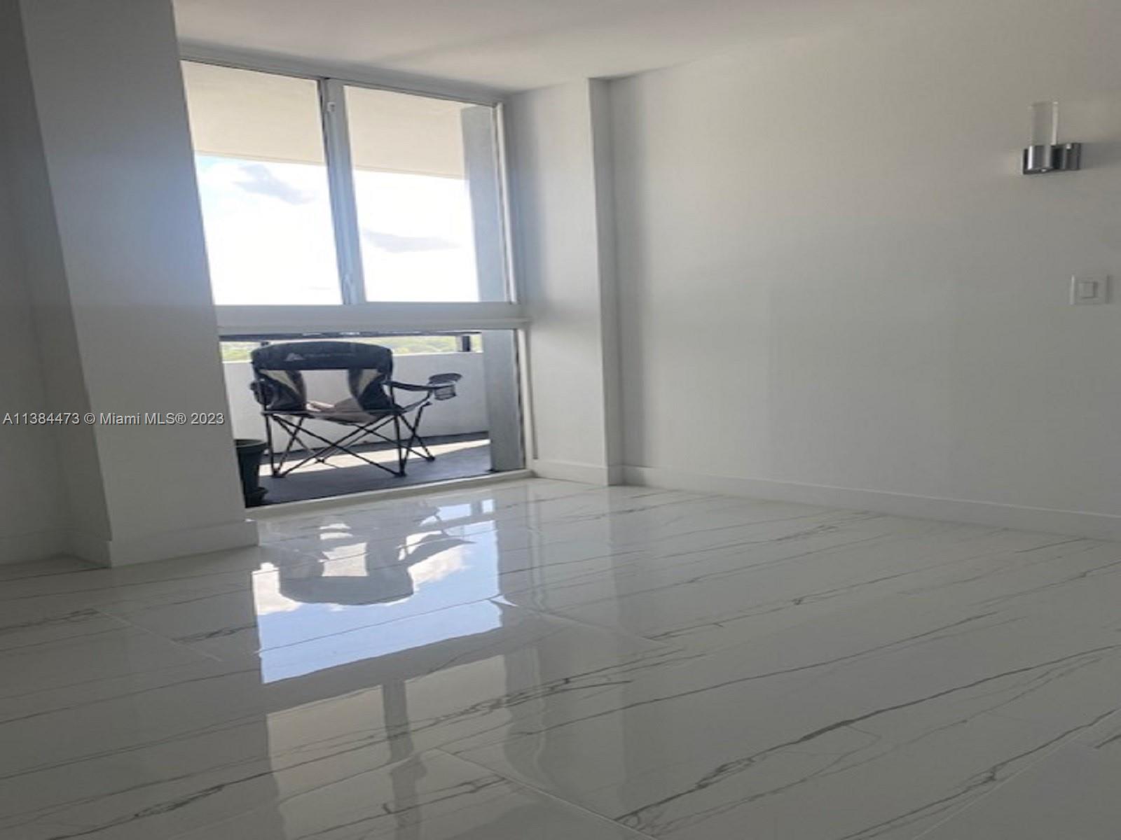 Photo 17 of 46 of listing 10316e8a-998b-4989-8424-24fa428b8395 condo