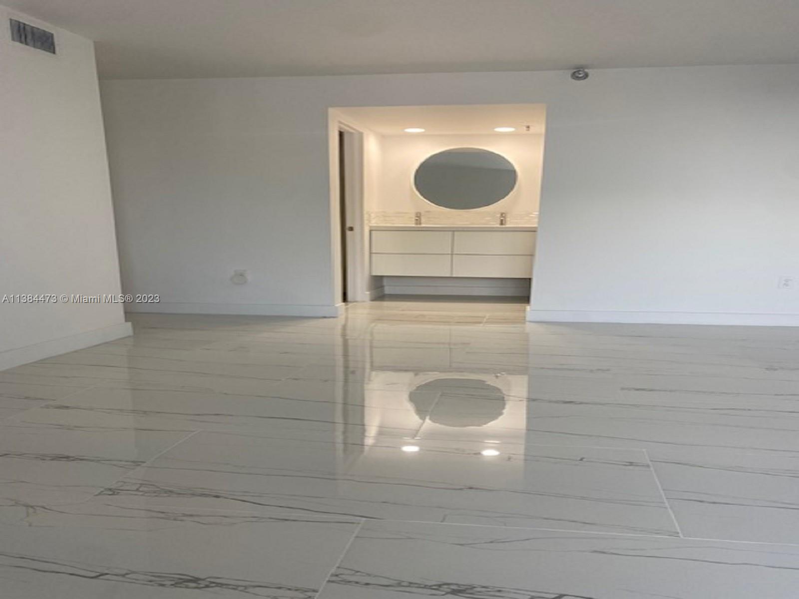 Photo 31 of 46 of listing 10316e8a-998b-4989-8424-24fa428b8395 condo