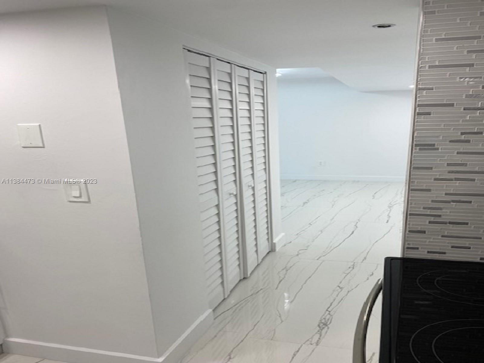 Photo 9 of 46 of listing 10316e8a-998b-4989-8424-24fa428b8395 condo