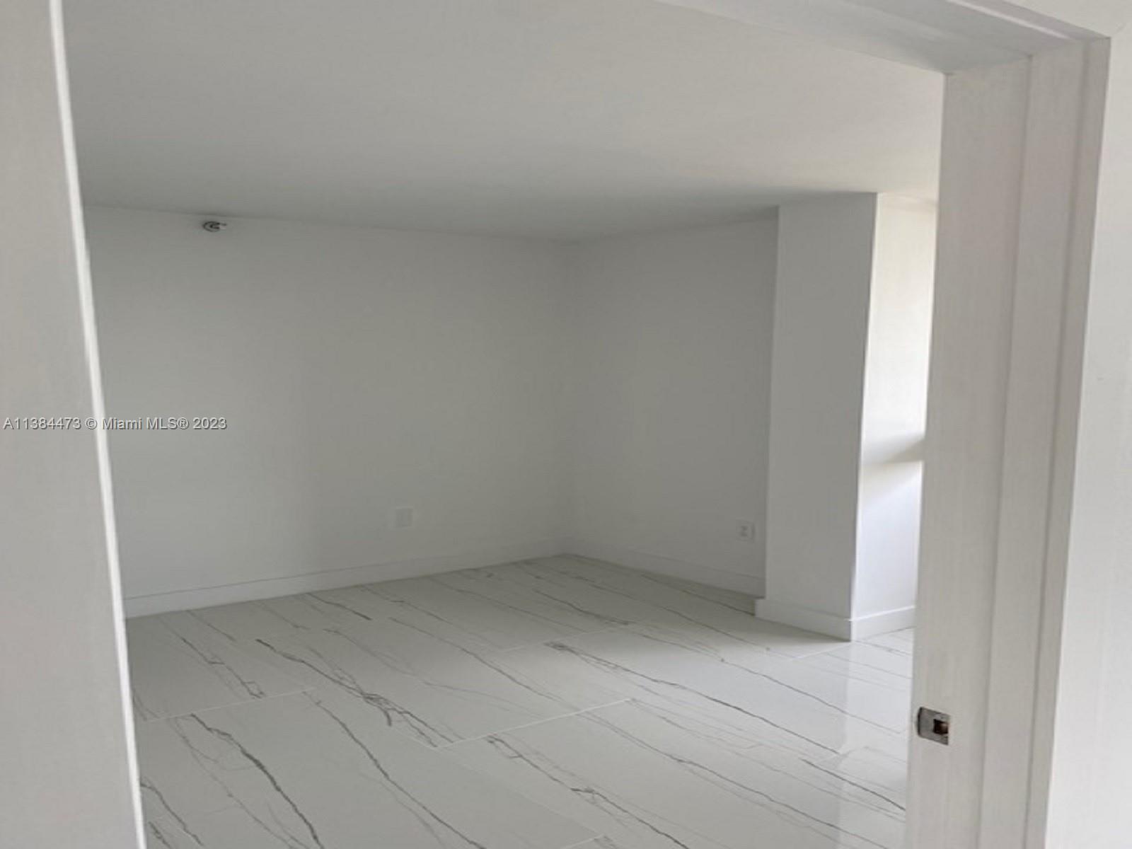 Photo 18 of 46 of listing 10316e8a-998b-4989-8424-24fa428b8395 condo