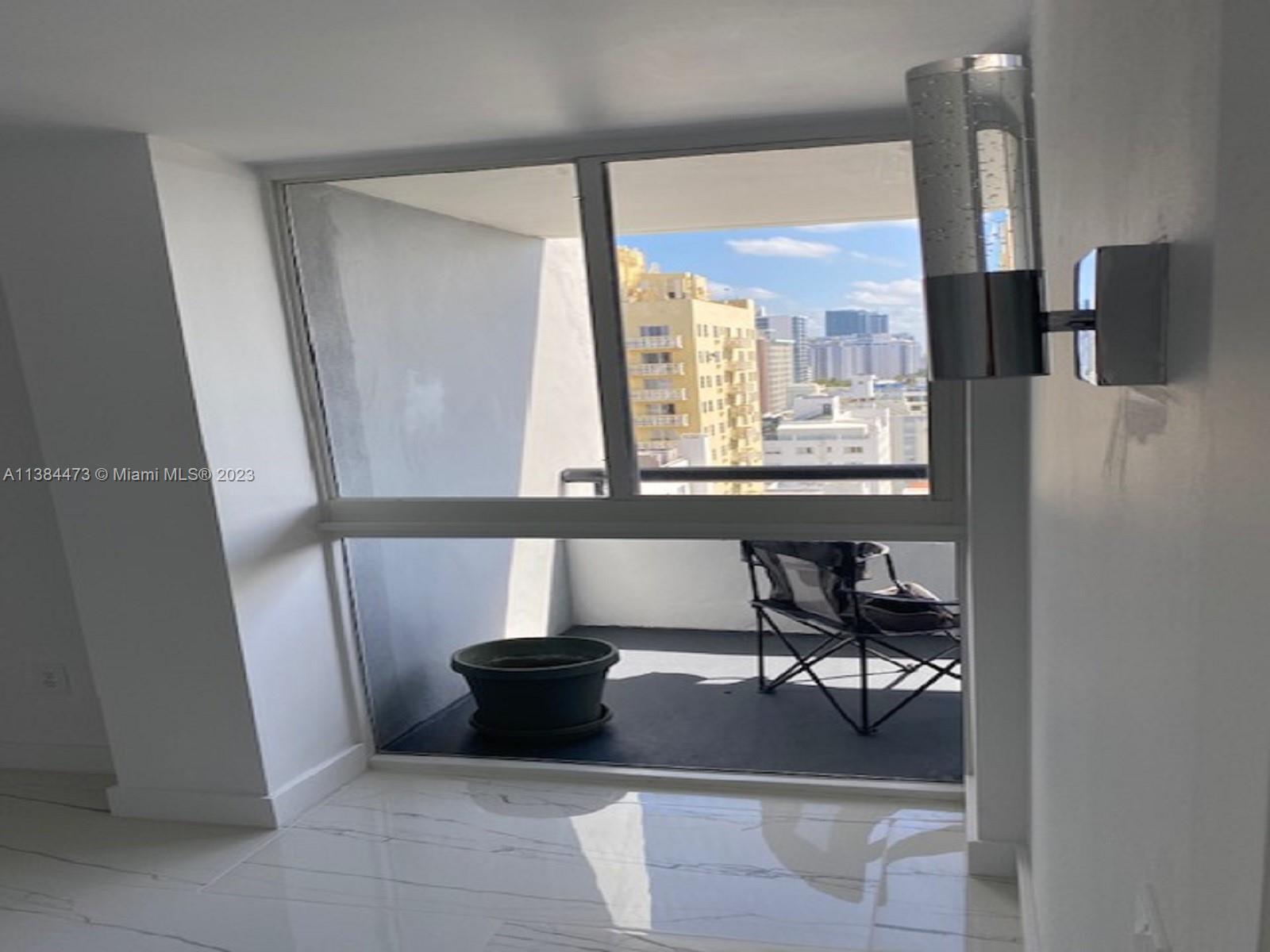Photo 15 of 46 of listing 10316e8a-998b-4989-8424-24fa428b8395 condo