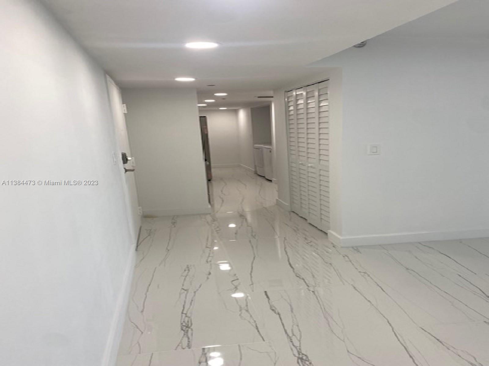 Photo 11 of 46 of listing 10316e8a-998b-4989-8424-24fa428b8395 condo