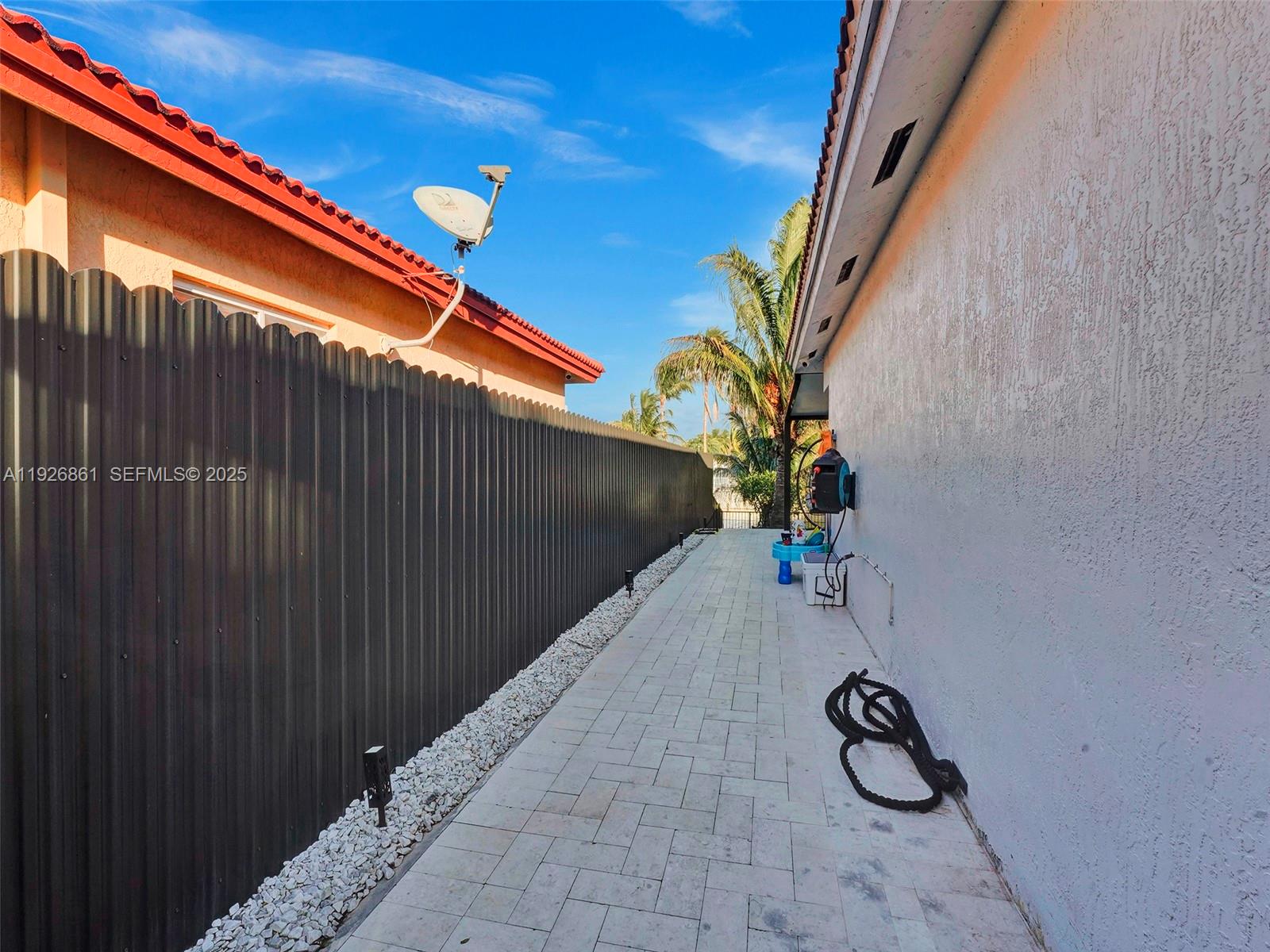 NORTH PALM ESTATES HOMES - Residential Lease