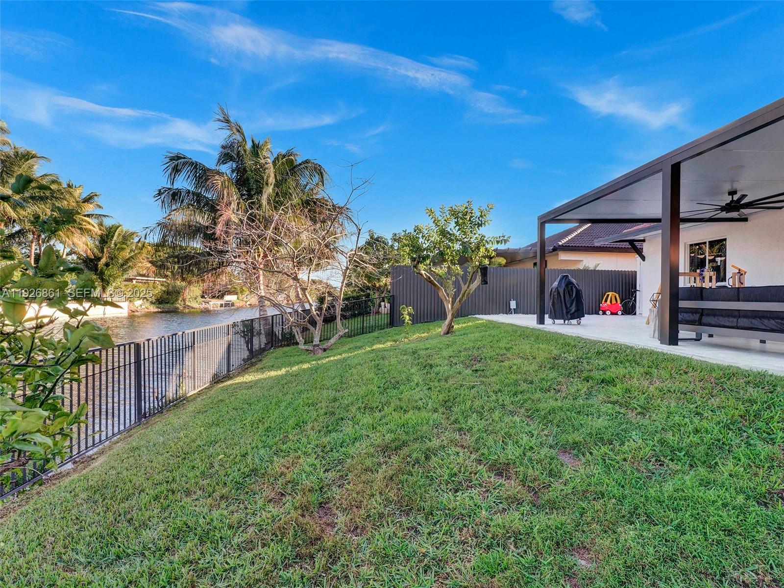 NORTH PALM ESTATES HOMES - Residential Lease