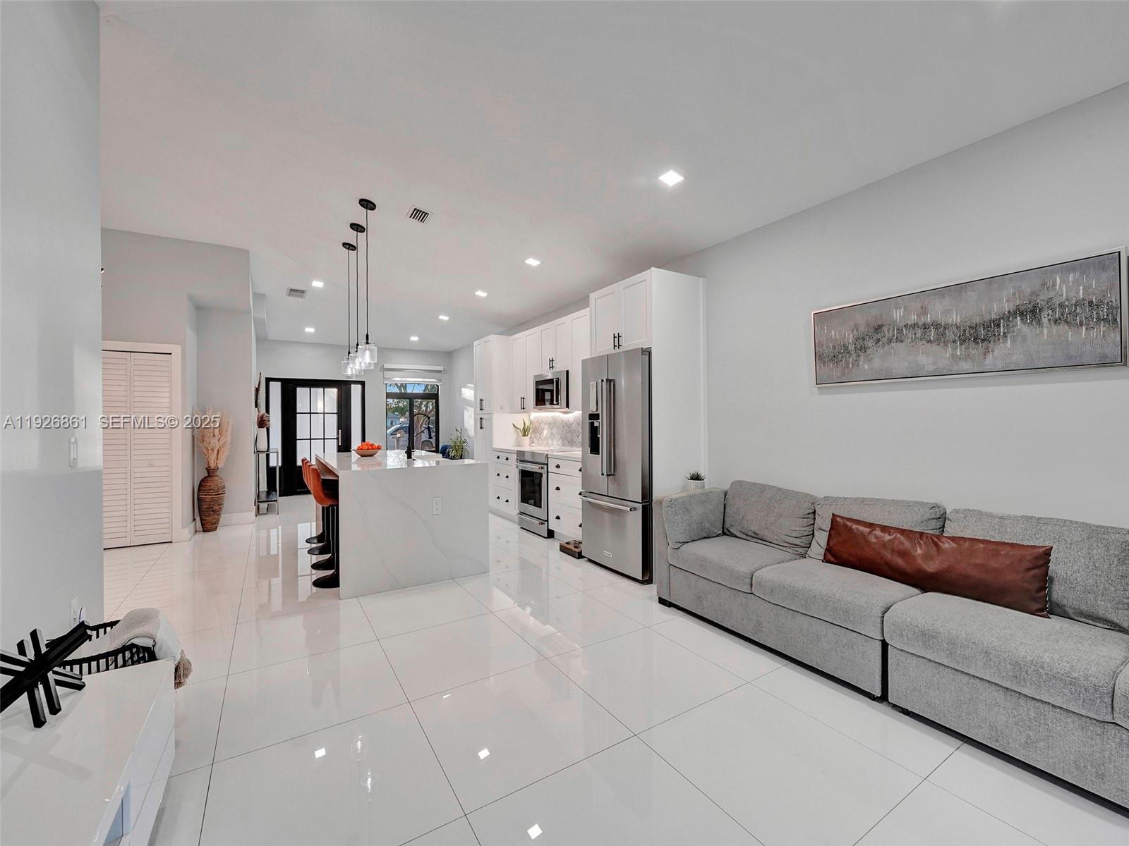 NORTH PALM ESTATES HOMES - Residential Lease