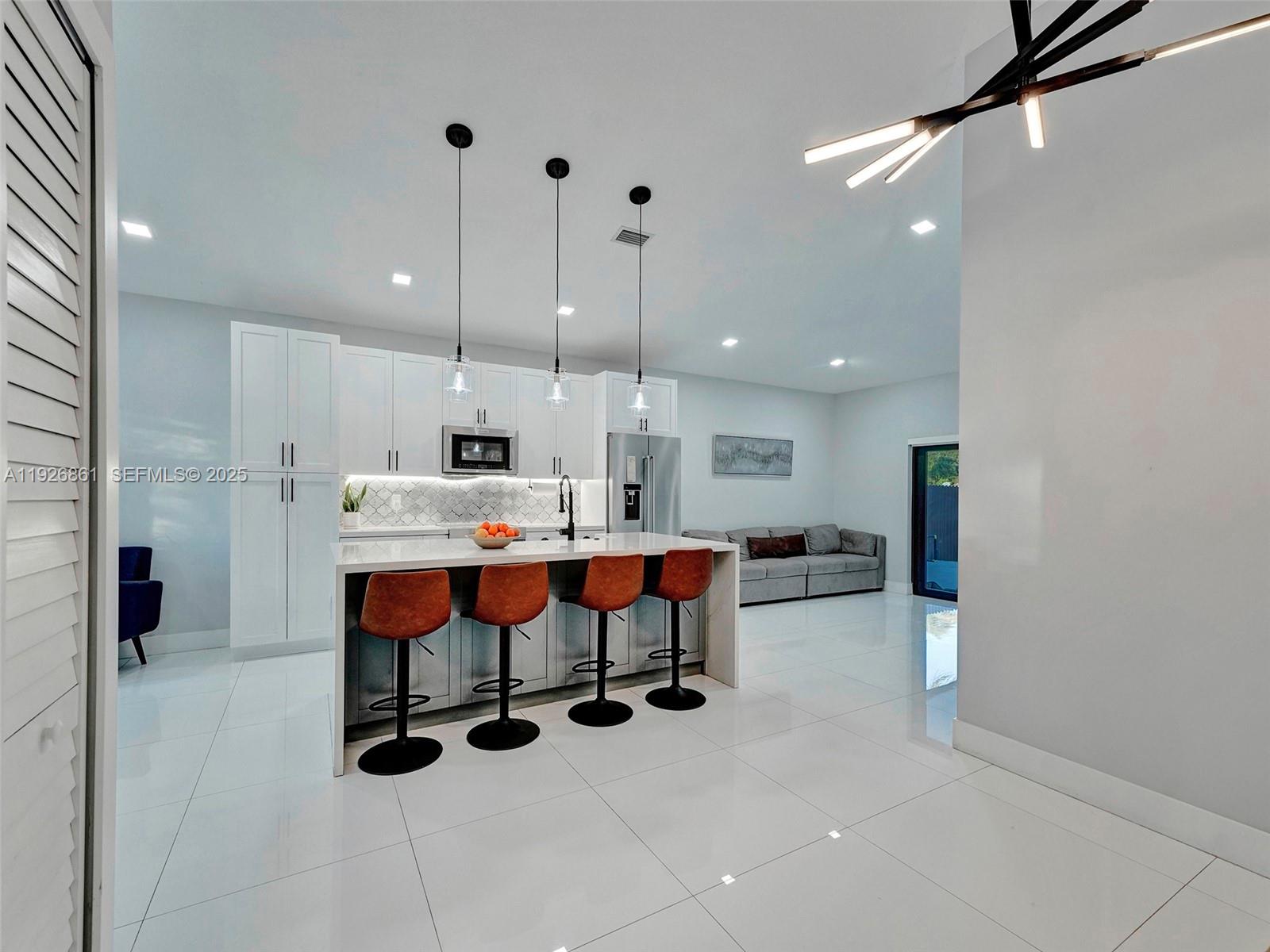 NORTH PALM ESTATES HOMES - Residential Lease