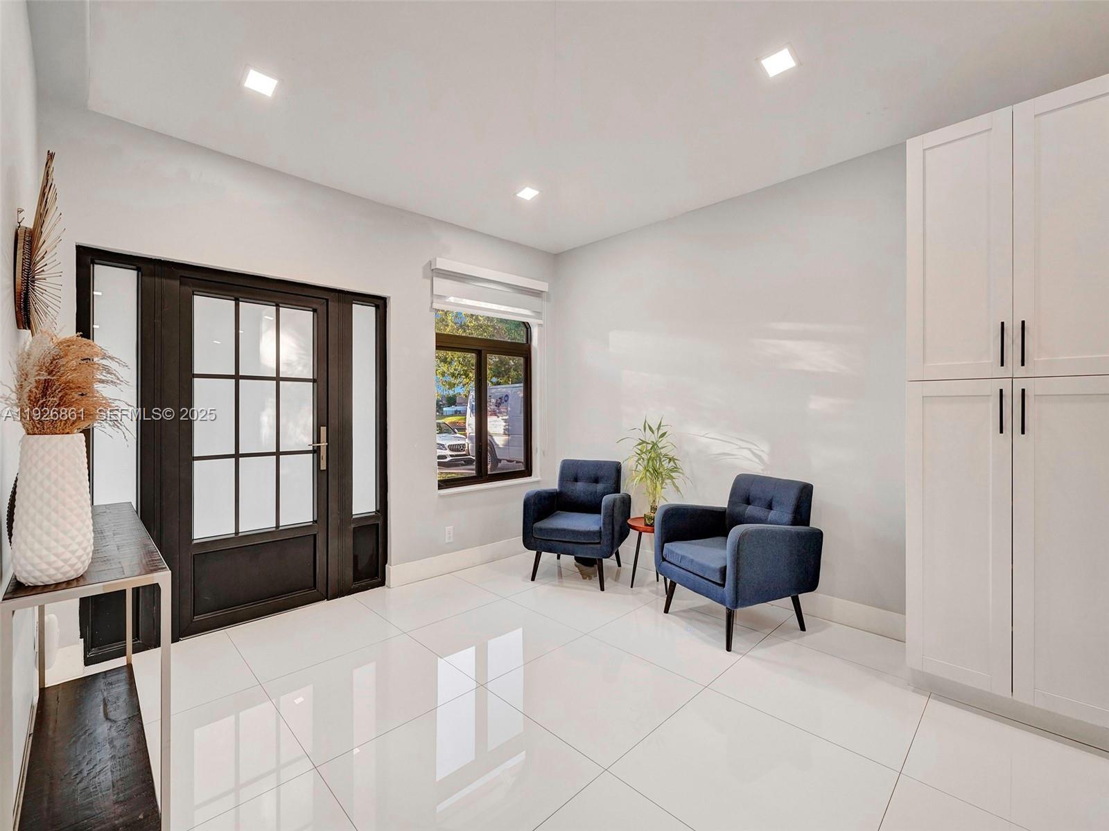 NORTH PALM ESTATES HOMES - Residential Lease