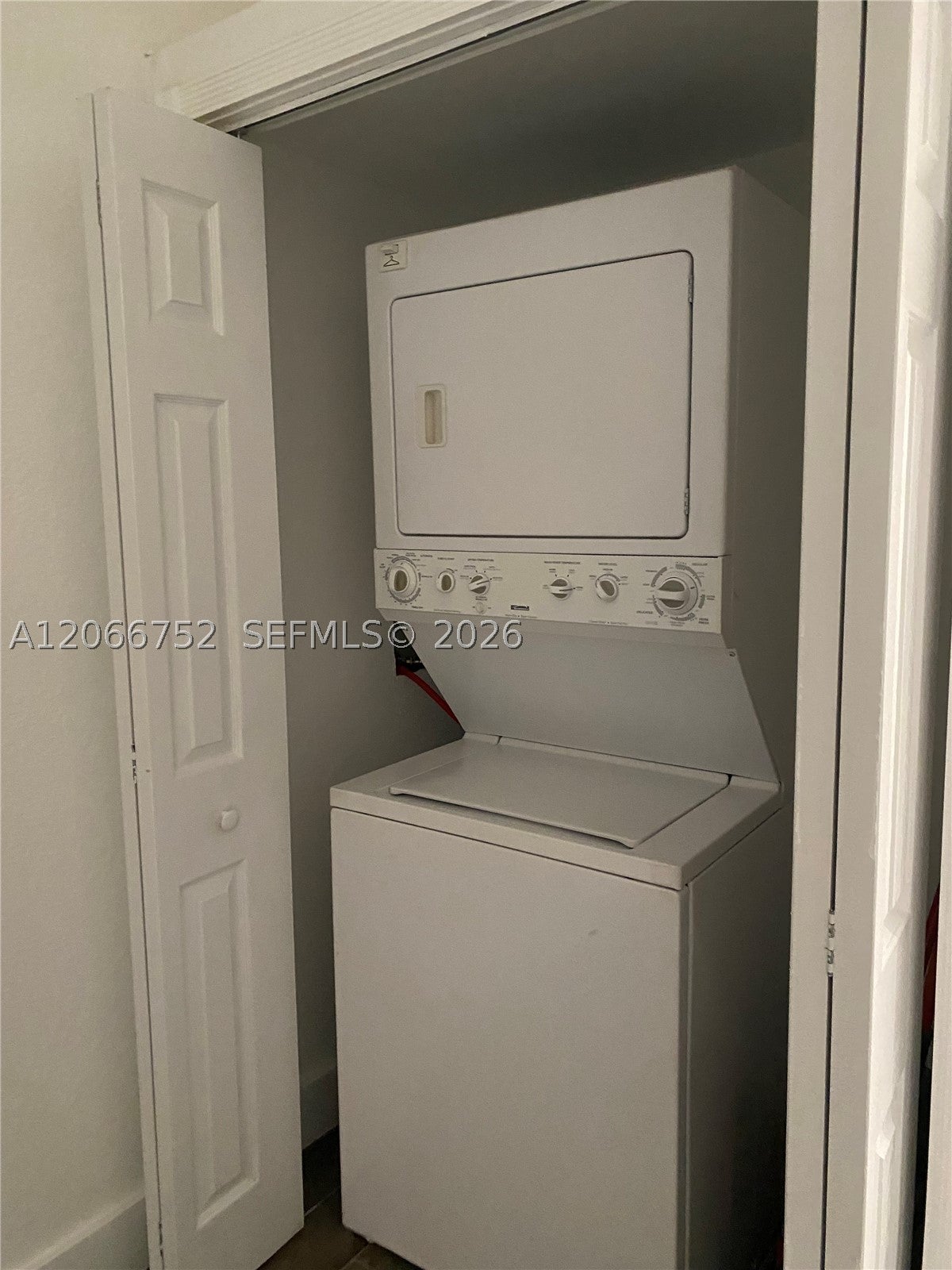 1 Edgewater Dr 103