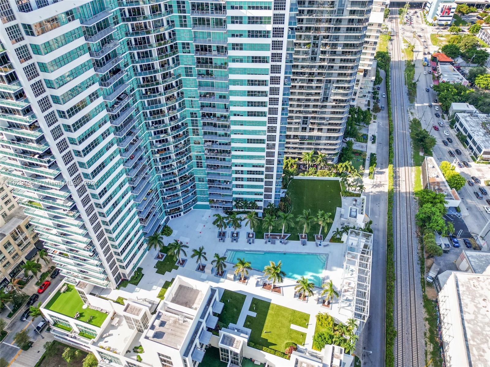 FOUR MIDTOWN MIAMI CONDO - Residential