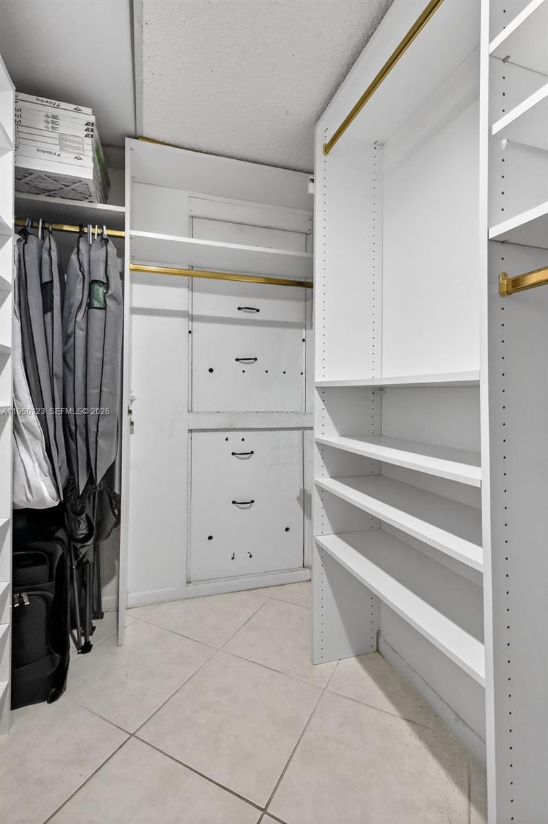 HAWTHORNE AT CENTURY VILL - Residential