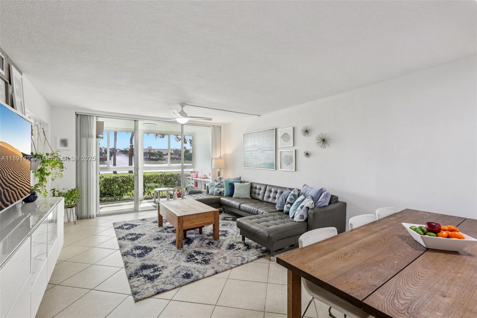 NO 42 PALM-AIRE COUNTRY C - Residential