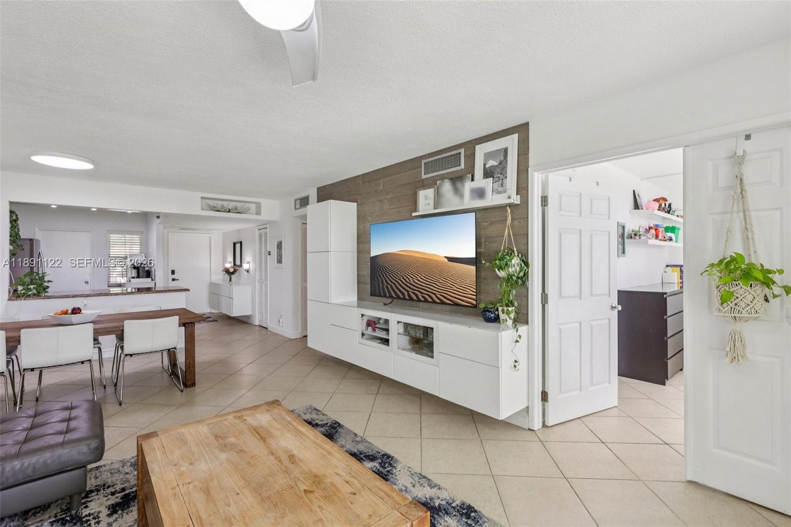 PALM AIRE NO. 42 - Residential