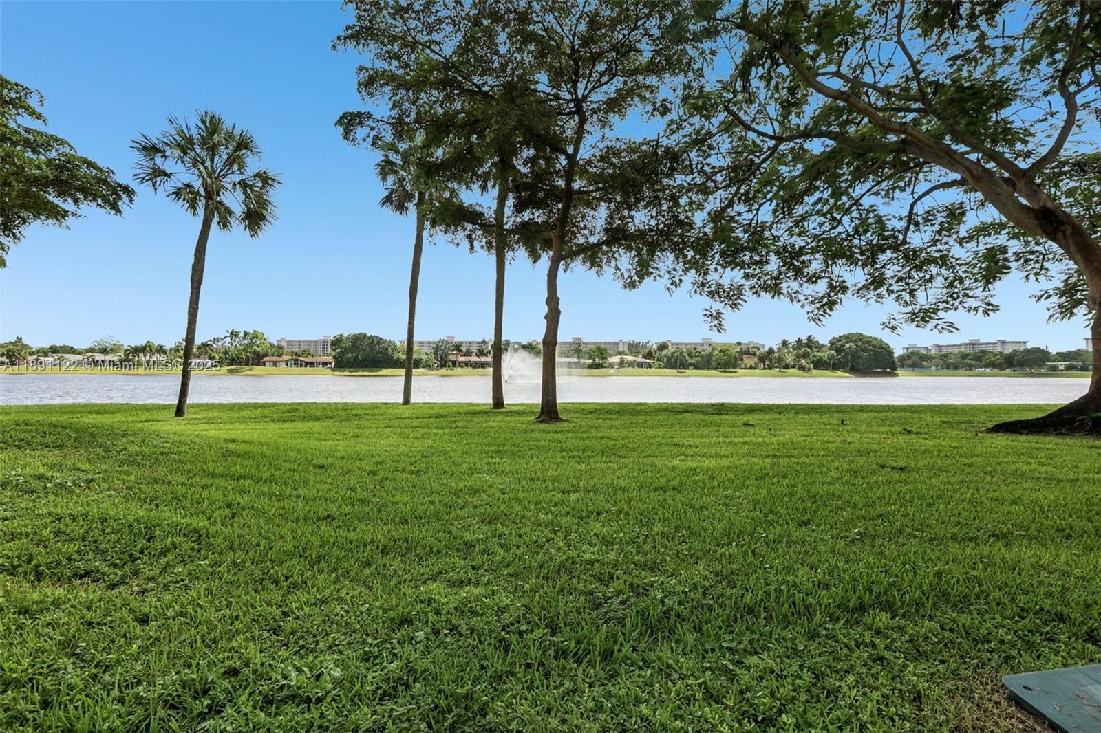 NO 42 PALM-AIRE COUNTRY C - Residential