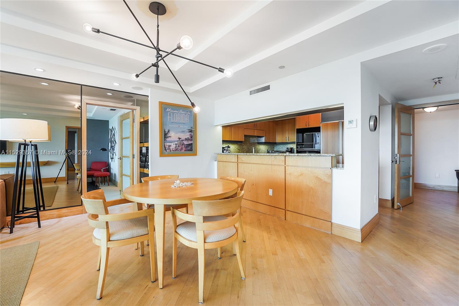 IL VILLAGGIO ON SOUTH BEA - Residential