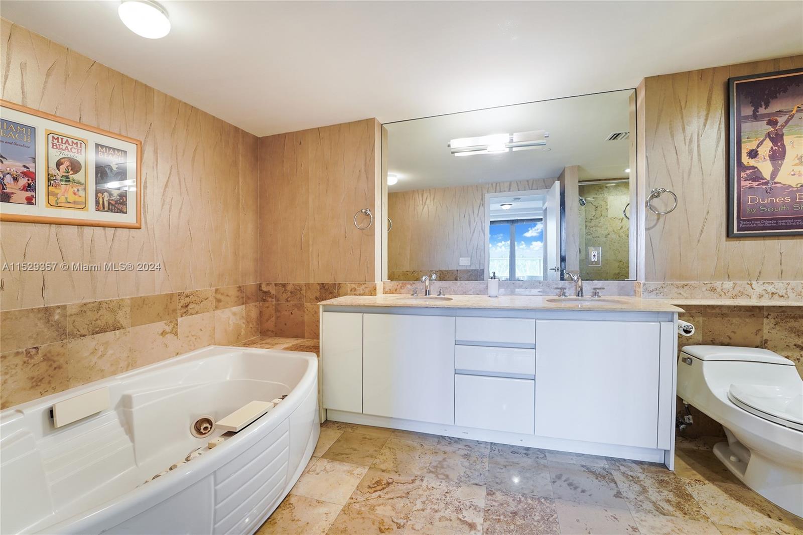 IL VILLAGGIO ON SOUTH BEA - Residential