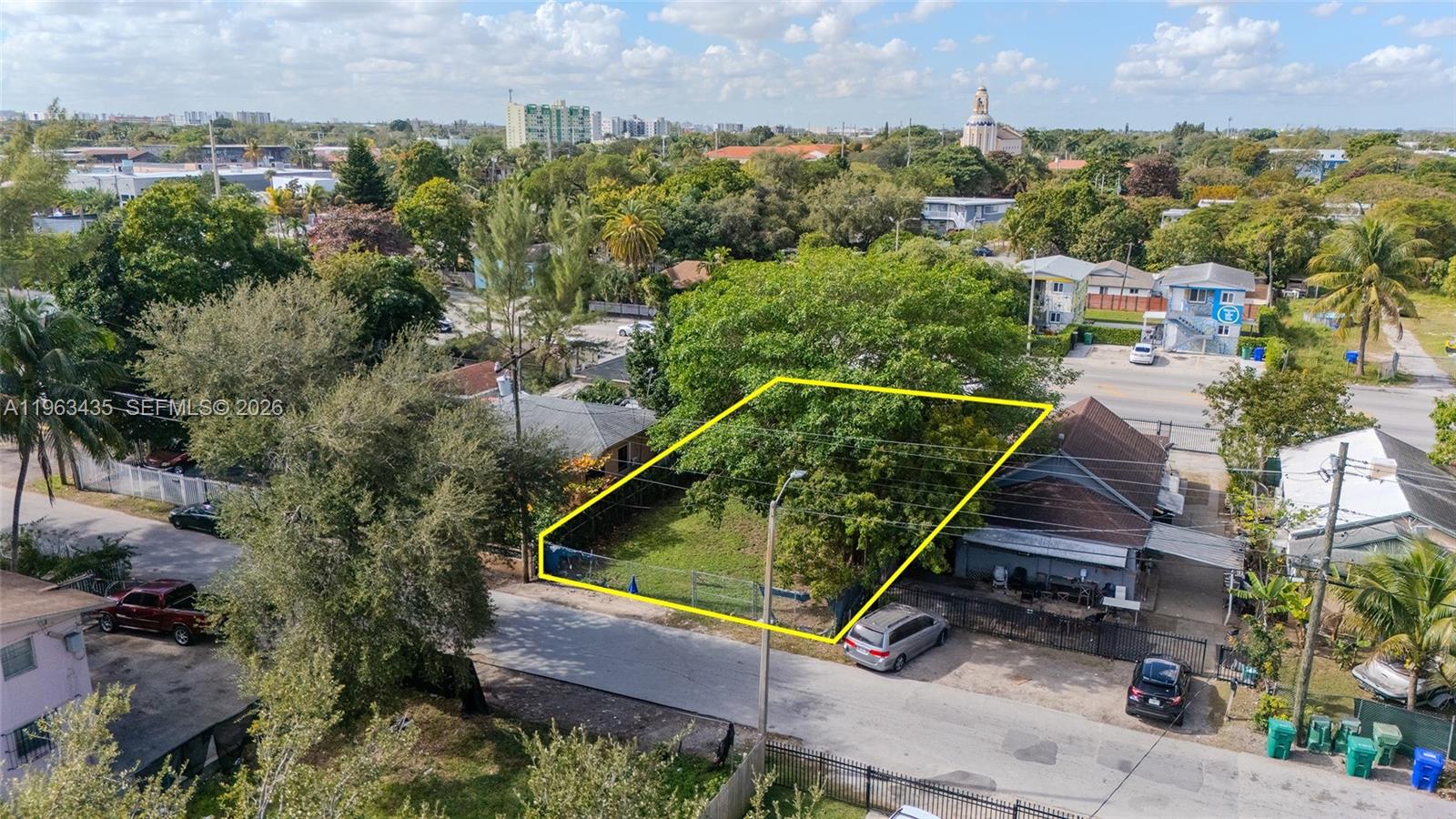 LITTLE RIVER GARDENS - Land