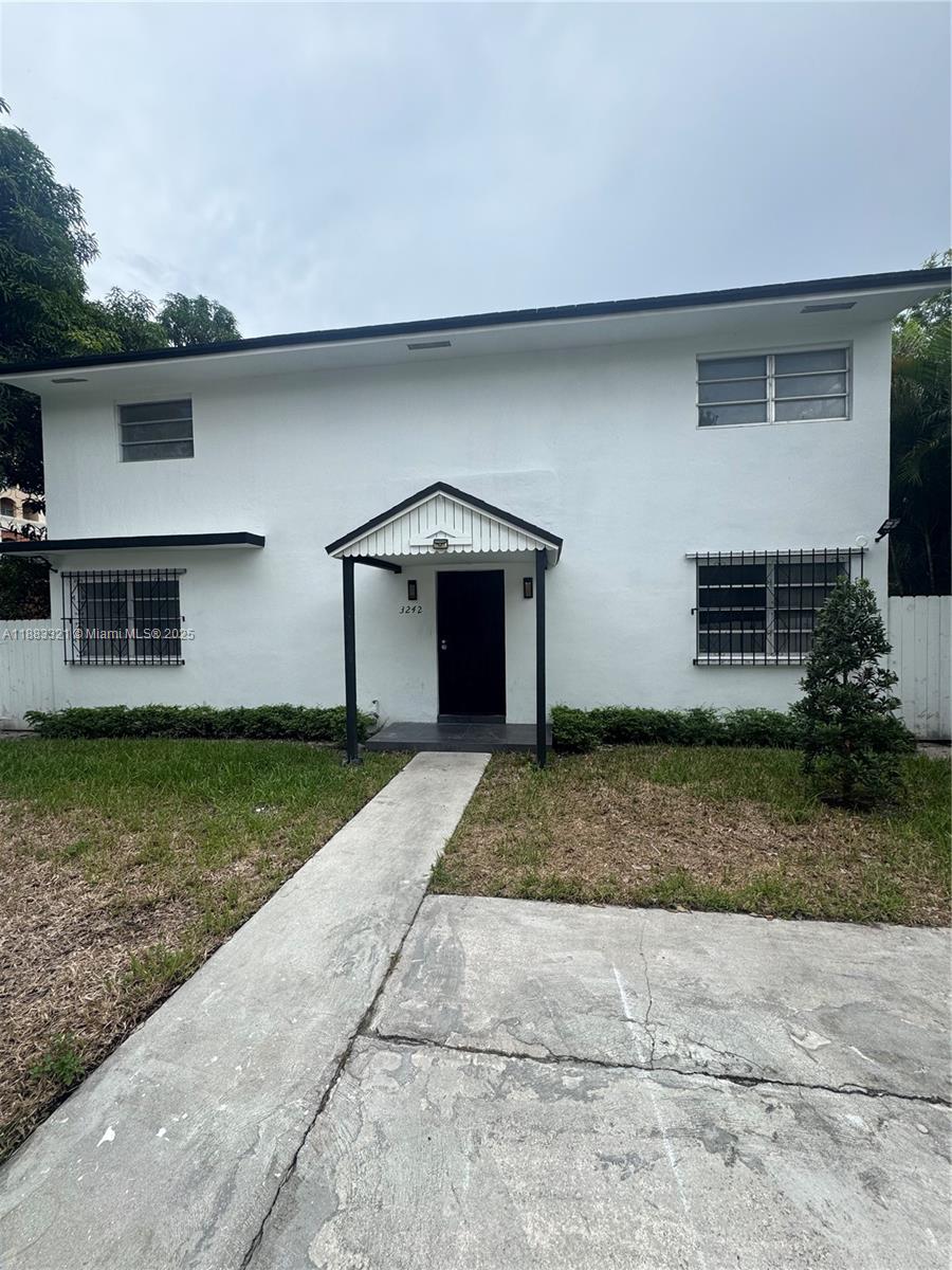 AMND MIAMI SUBURBAN ACRES - Residential Lease