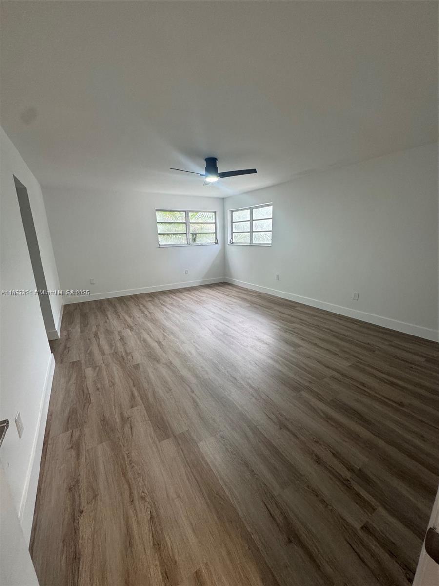 AMND MIAMI SUBURBAN ACRES - Residential Lease