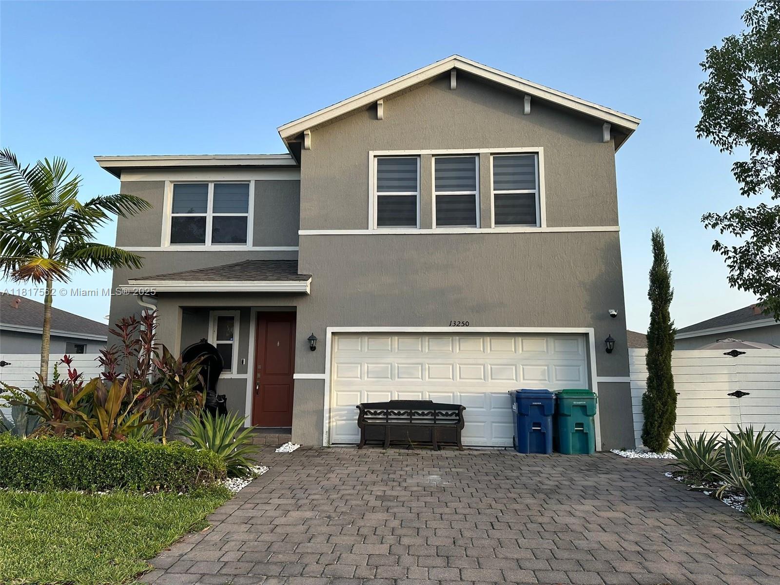 13250 Sw 272nd St, Homestead, Miami-Dade County, Florida - 1 Bedrooms  
1 Bathrooms - 