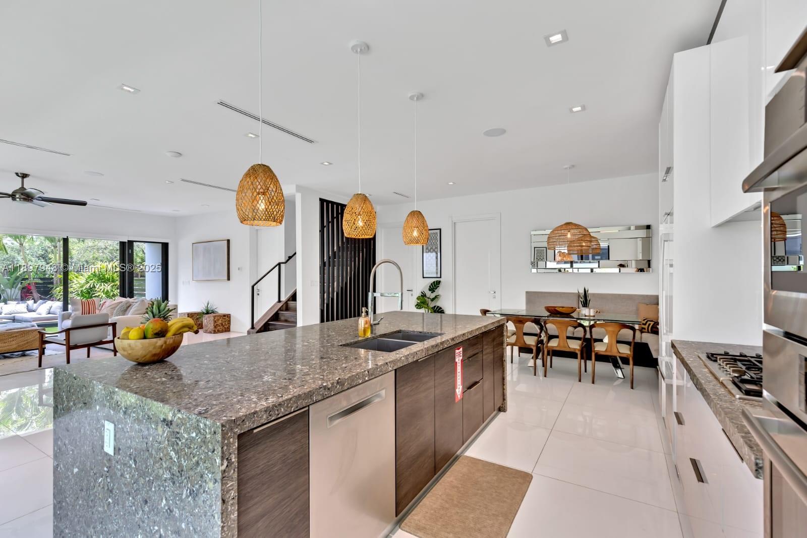 COLEE HAMMOCK - Residential