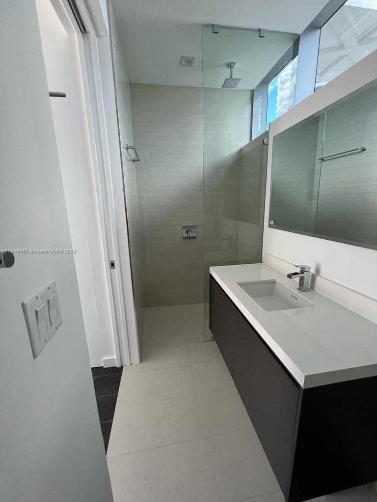 Paramount - Residential