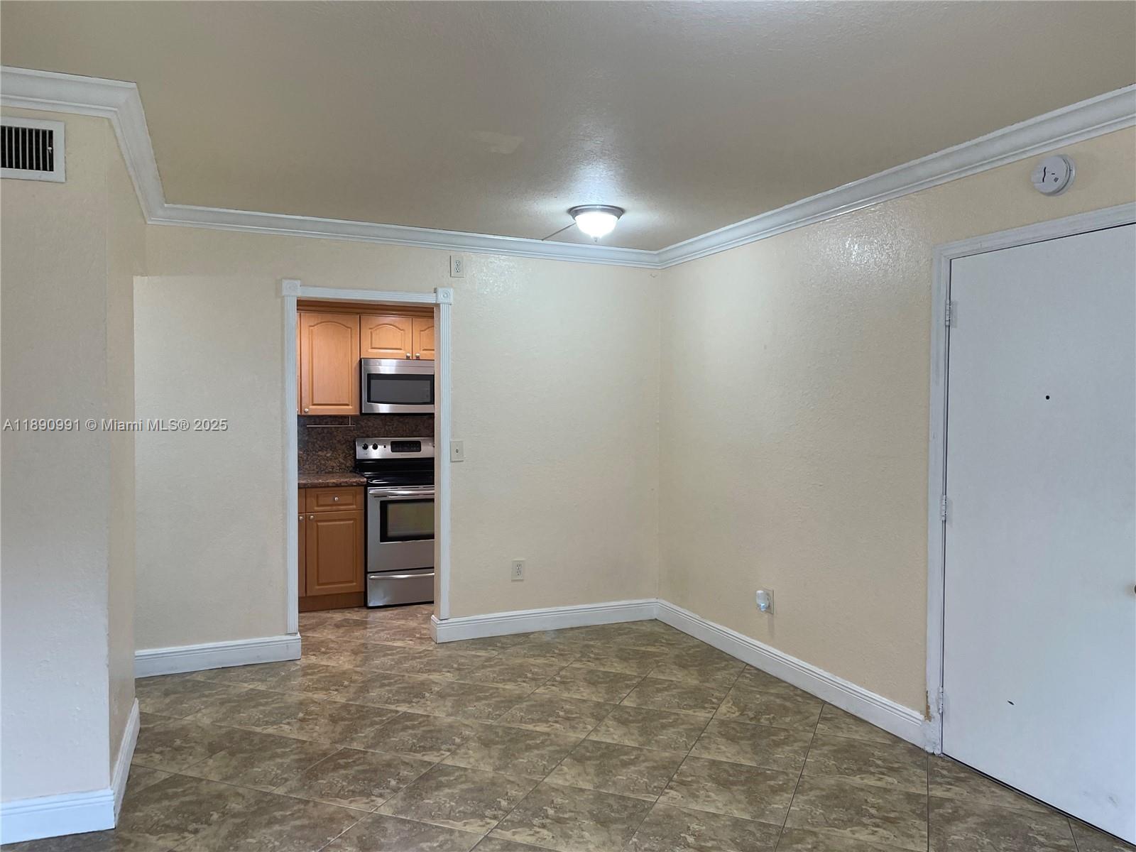 LOS PALACIOS BY MIAMI LAKE - Residential Lease