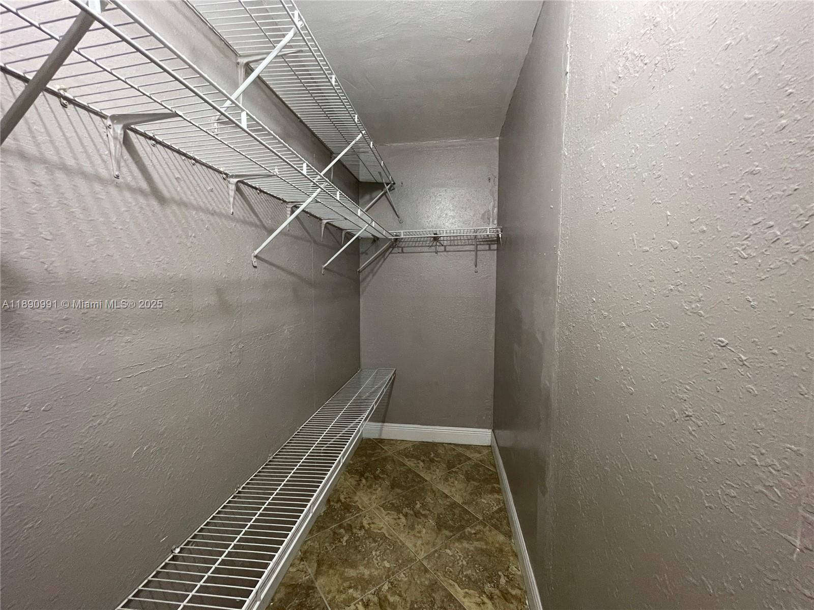 LOS PALACIOS BY MIAMI LAKE - Residential Lease