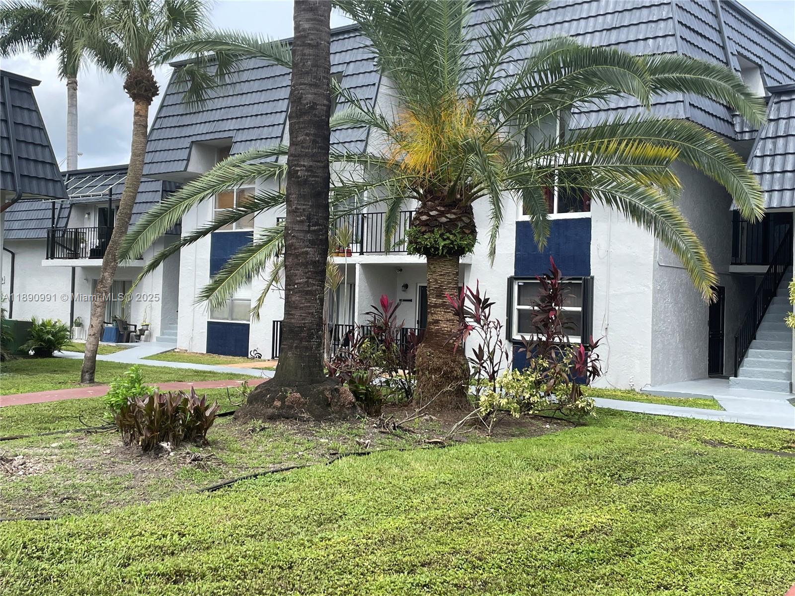 LOS PALACIOS BY MIAMI LAKE - Residential Lease