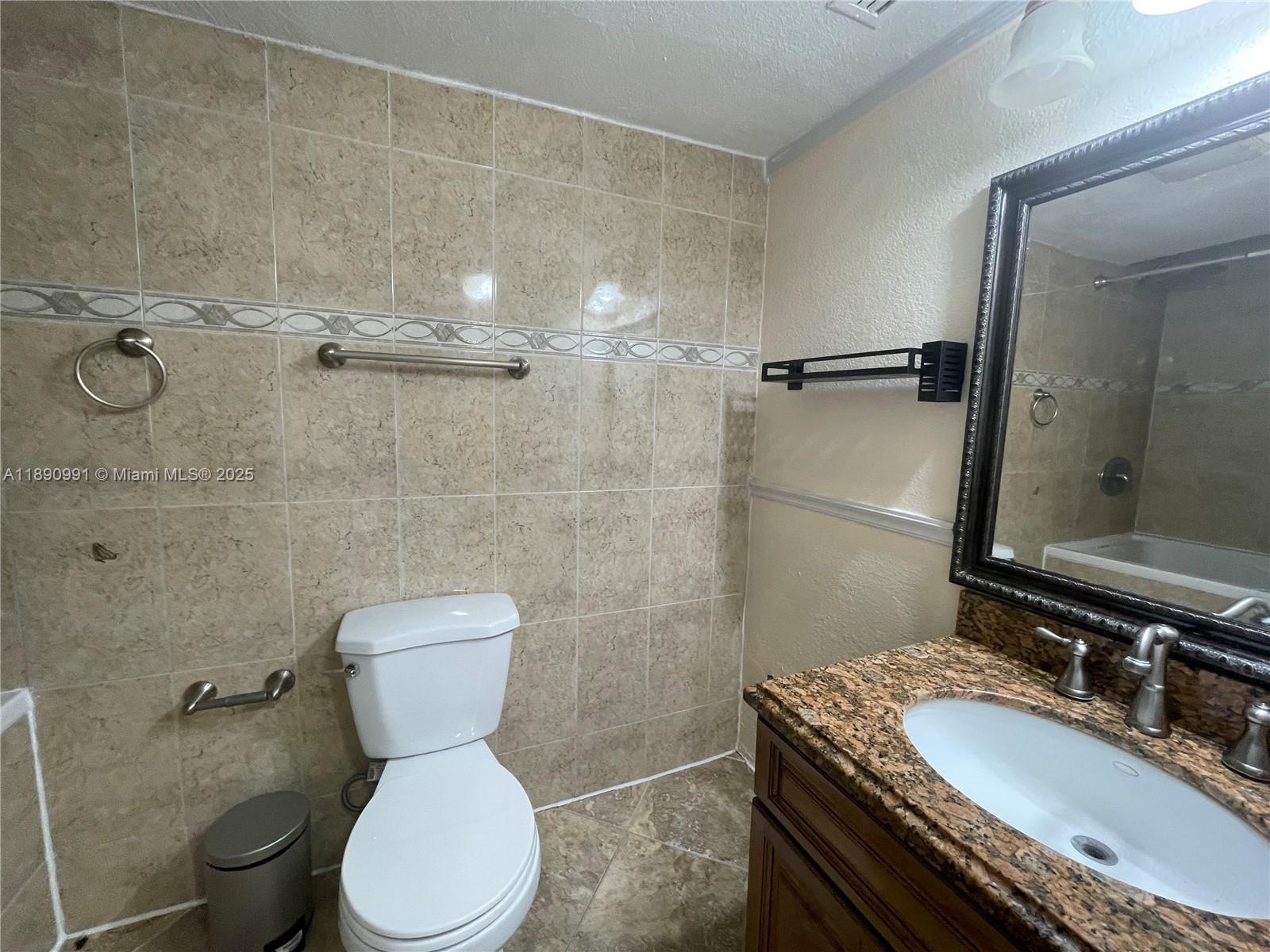 LOS PALACIOS BY MIAMI LAKE - Residential Lease