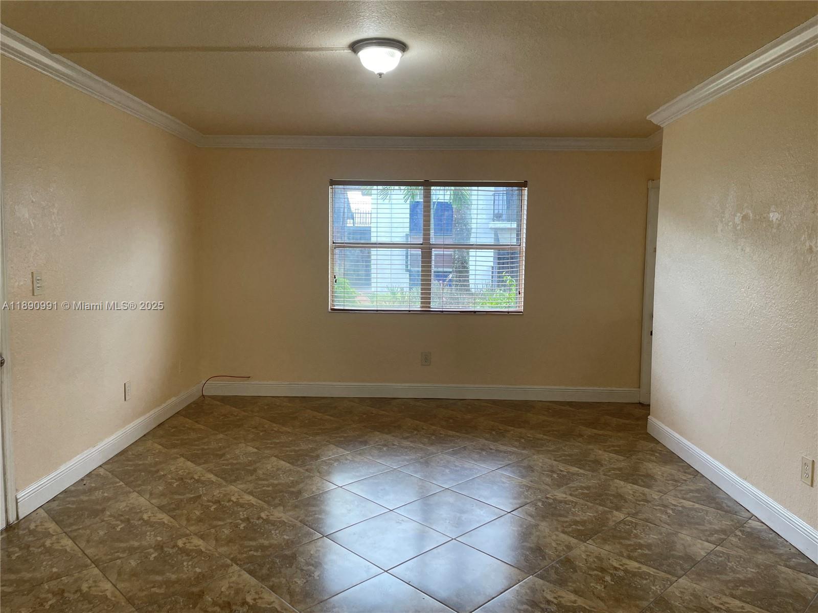 LOS PALACIOS BY MIAMI LAKE - Residential Lease
