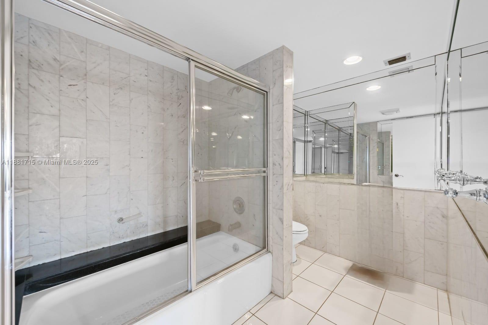 PLAYA DEL SOL CONDO - Residential