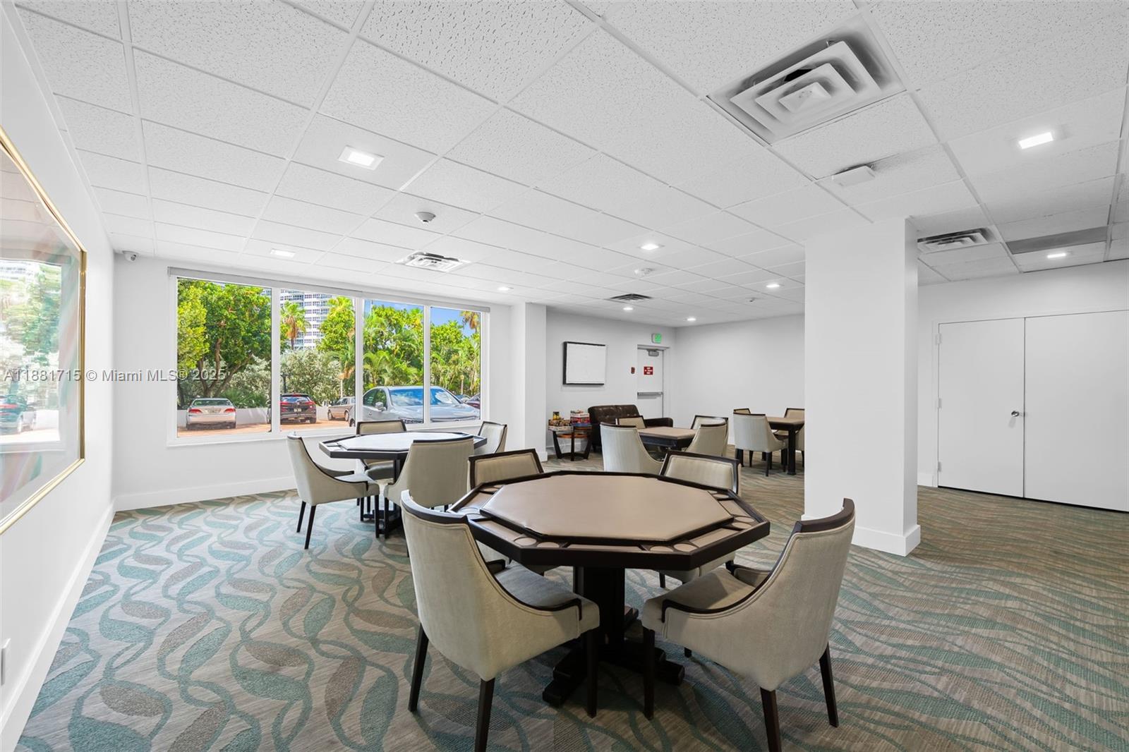 PLAYA DEL SOL CONDO - Residential