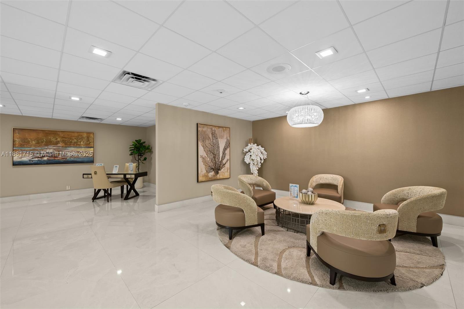 PLAYA DEL SOL CONDO - Residential