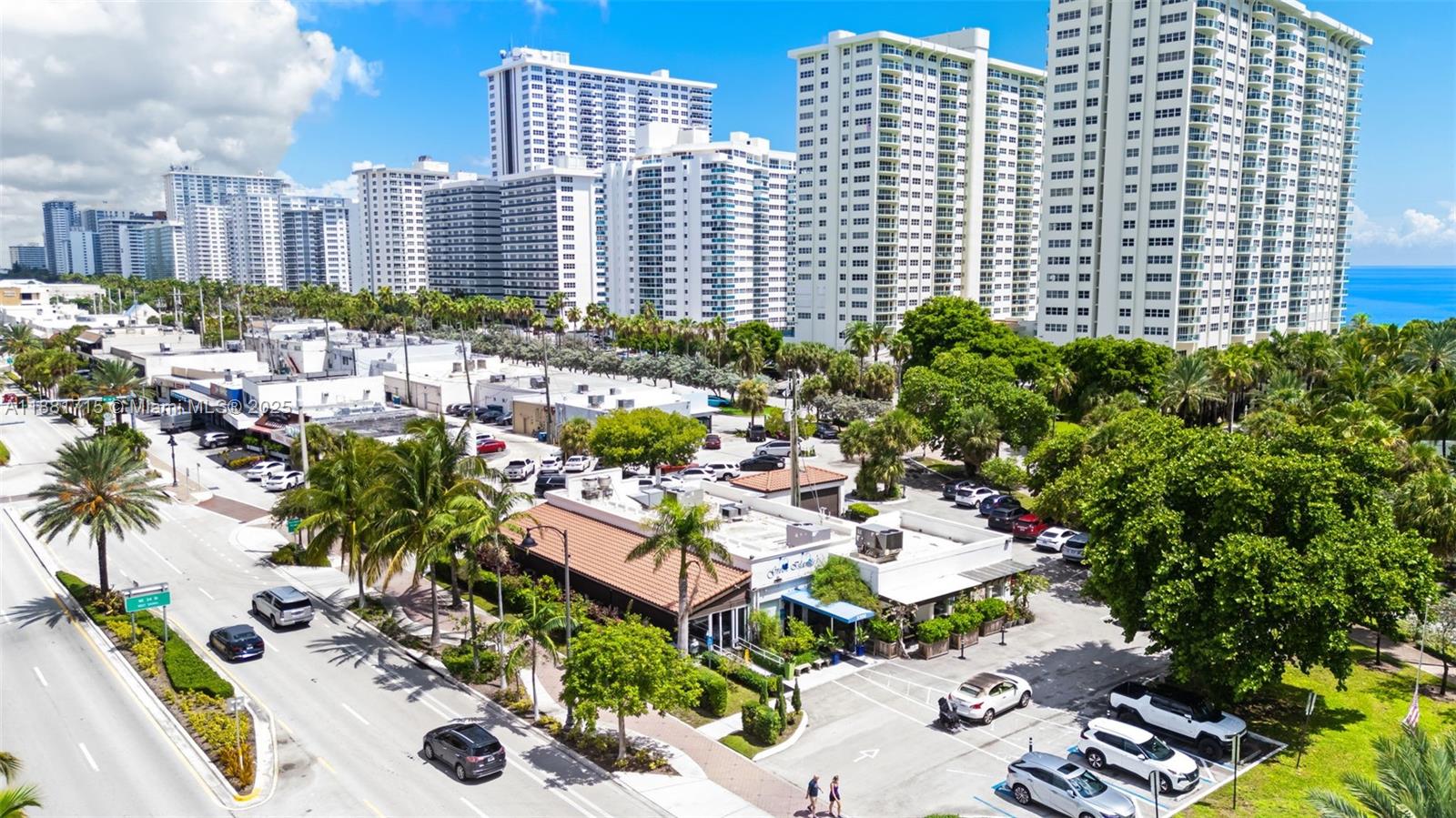 PLAYA DEL SOL CONDO - Residential