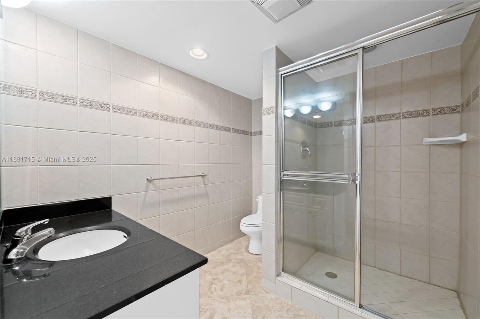 PLAYA DEL SOL CONDO - Residential