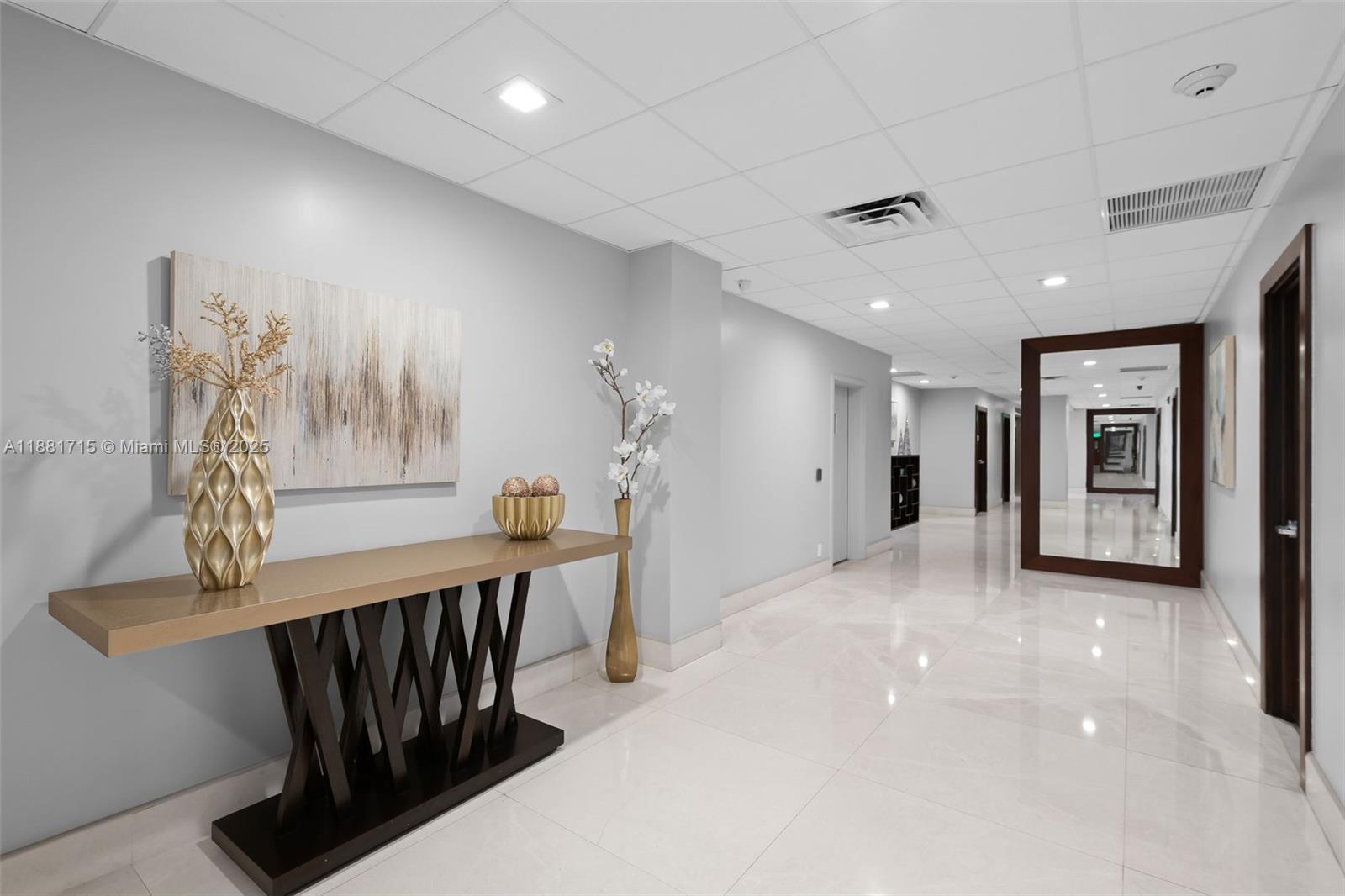 PLAYA DEL SOL CONDO - Residential