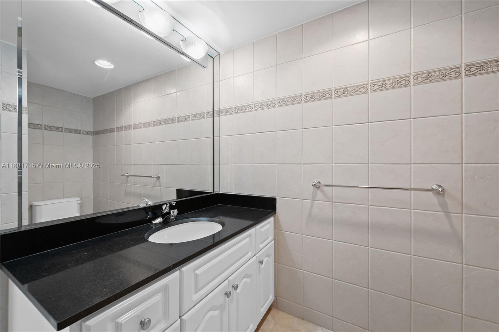 PLAYA DEL SOL CONDO - Residential