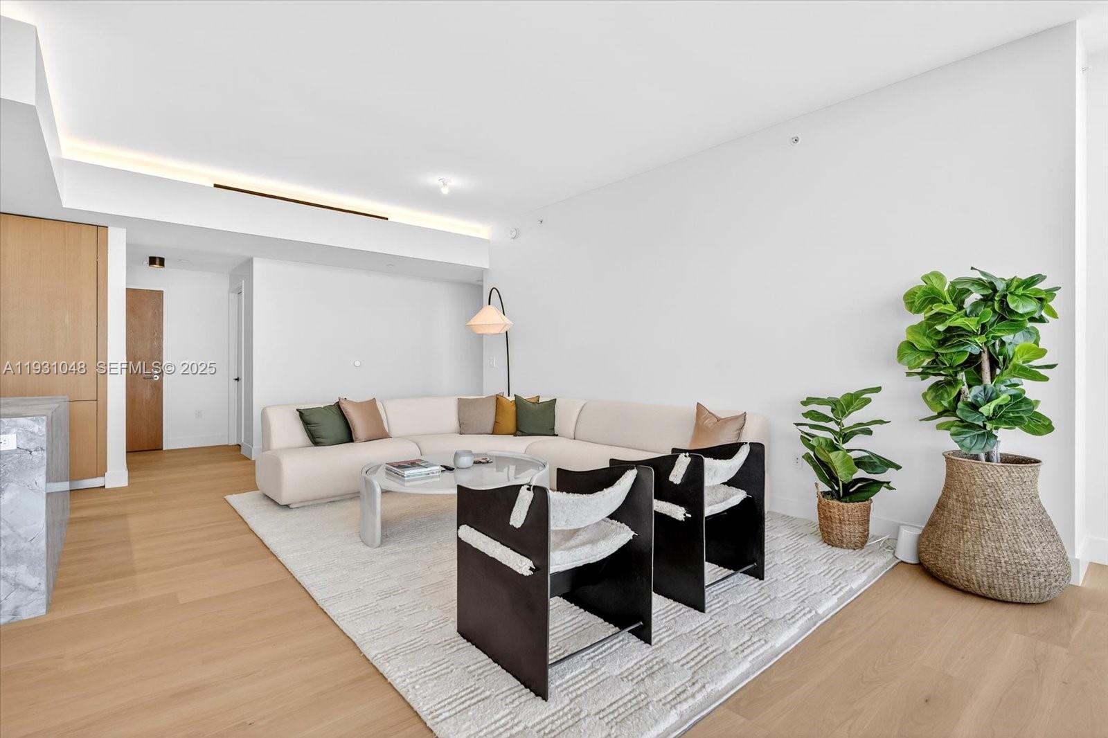 FIVE PARK CONDO - Residential