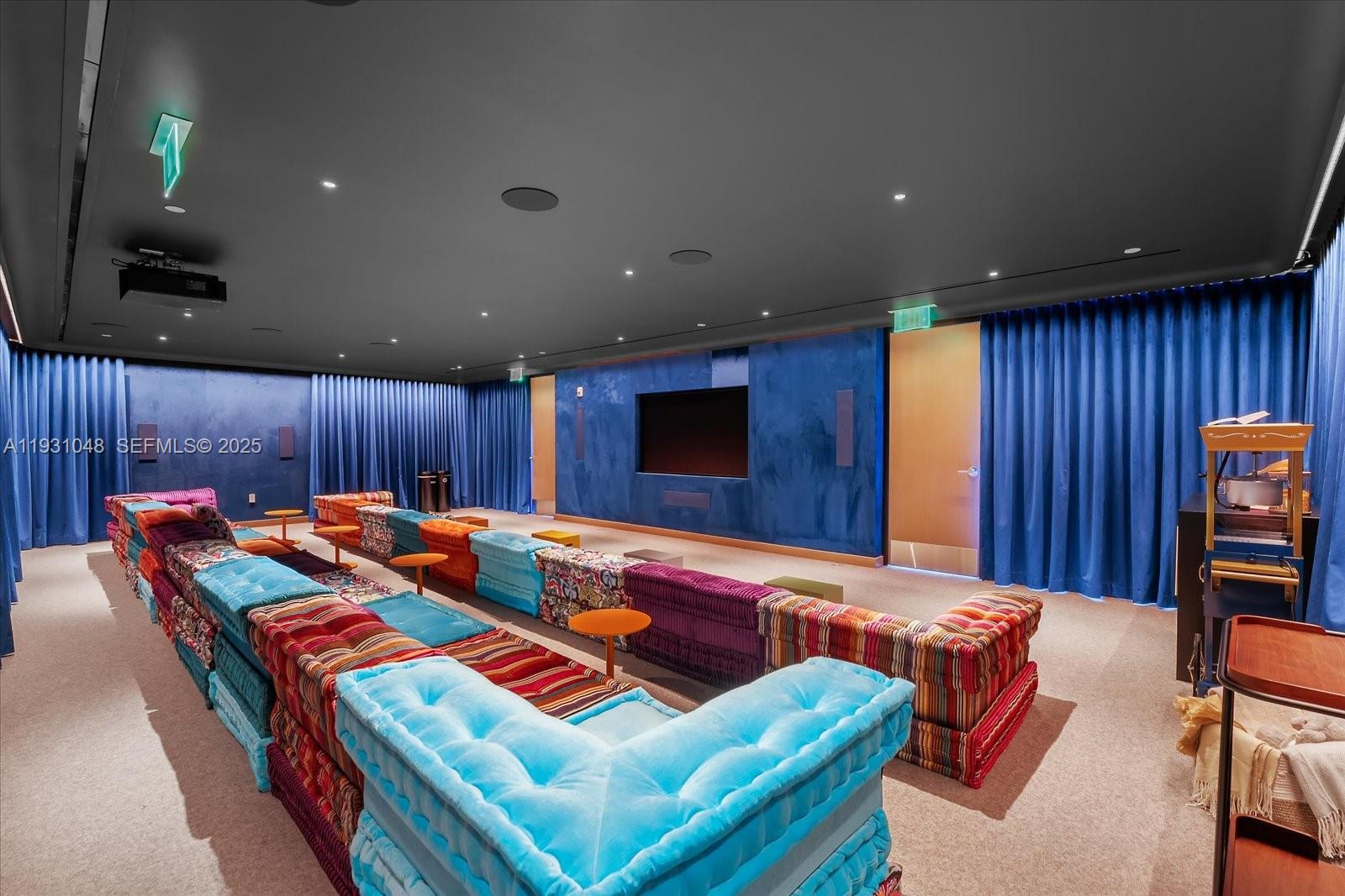 FIVE PARK CONDO - Residential