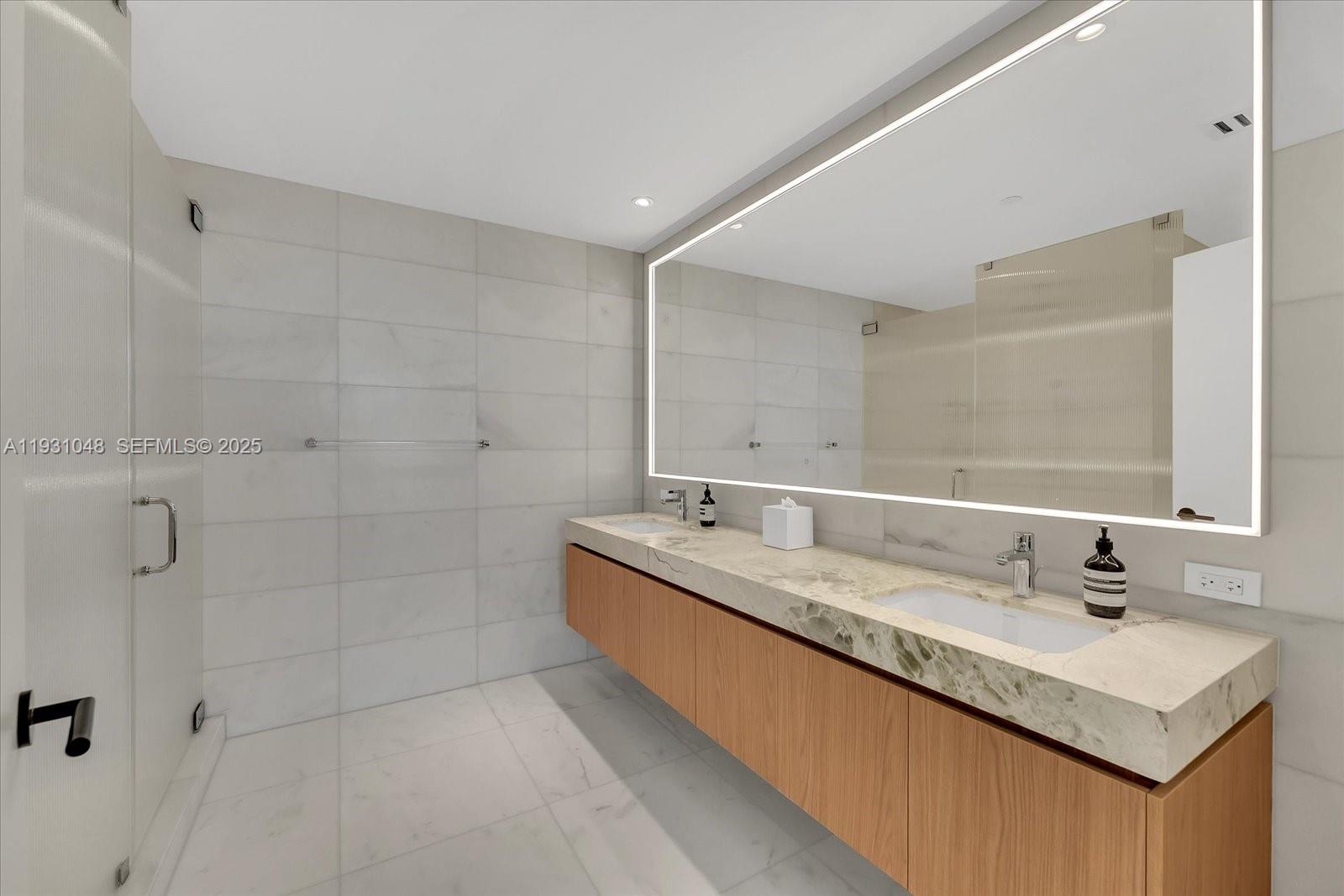 FIVE PARK CONDO - Residential