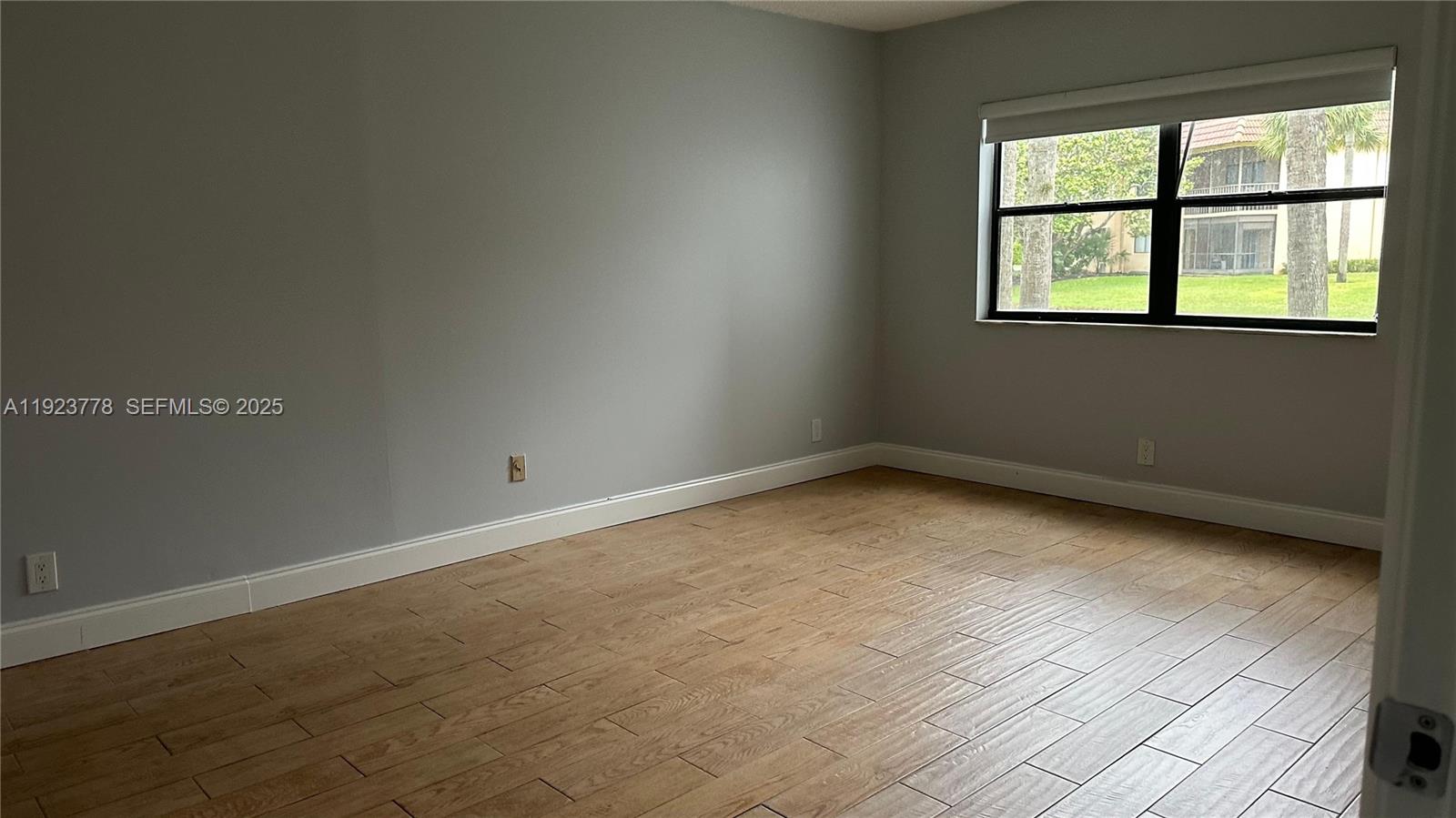 BUILDING SIX OF RACQUET C - Residential Lease