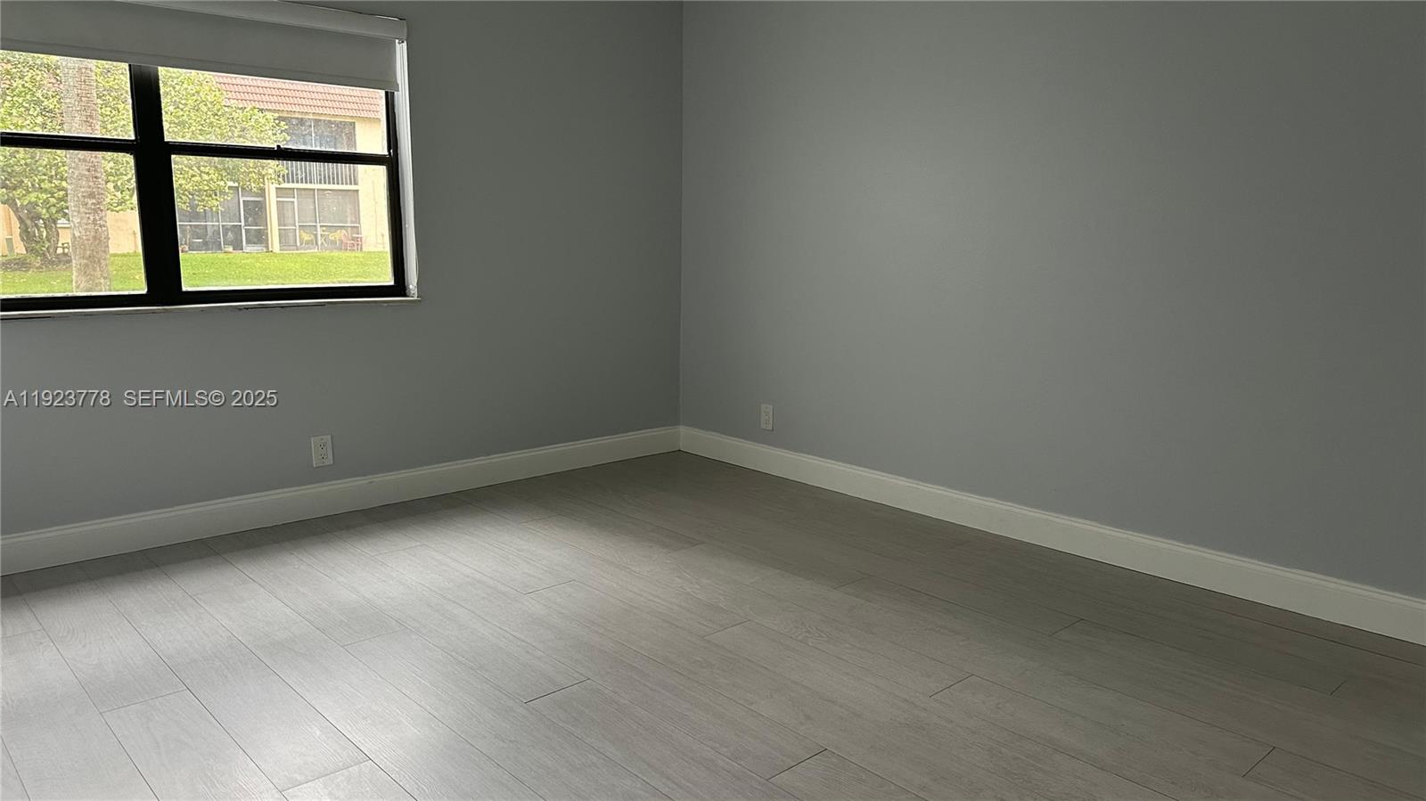 BUILDING SIX OF RACQUET C - Residential Lease