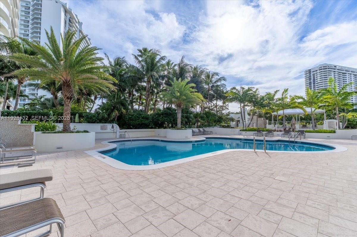 3000 ISL BLVD WILLIAMS IS - Residential