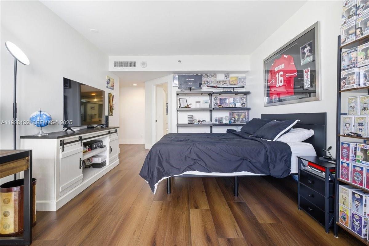 3000 ISL BLVD WILLIAMS IS - Residential