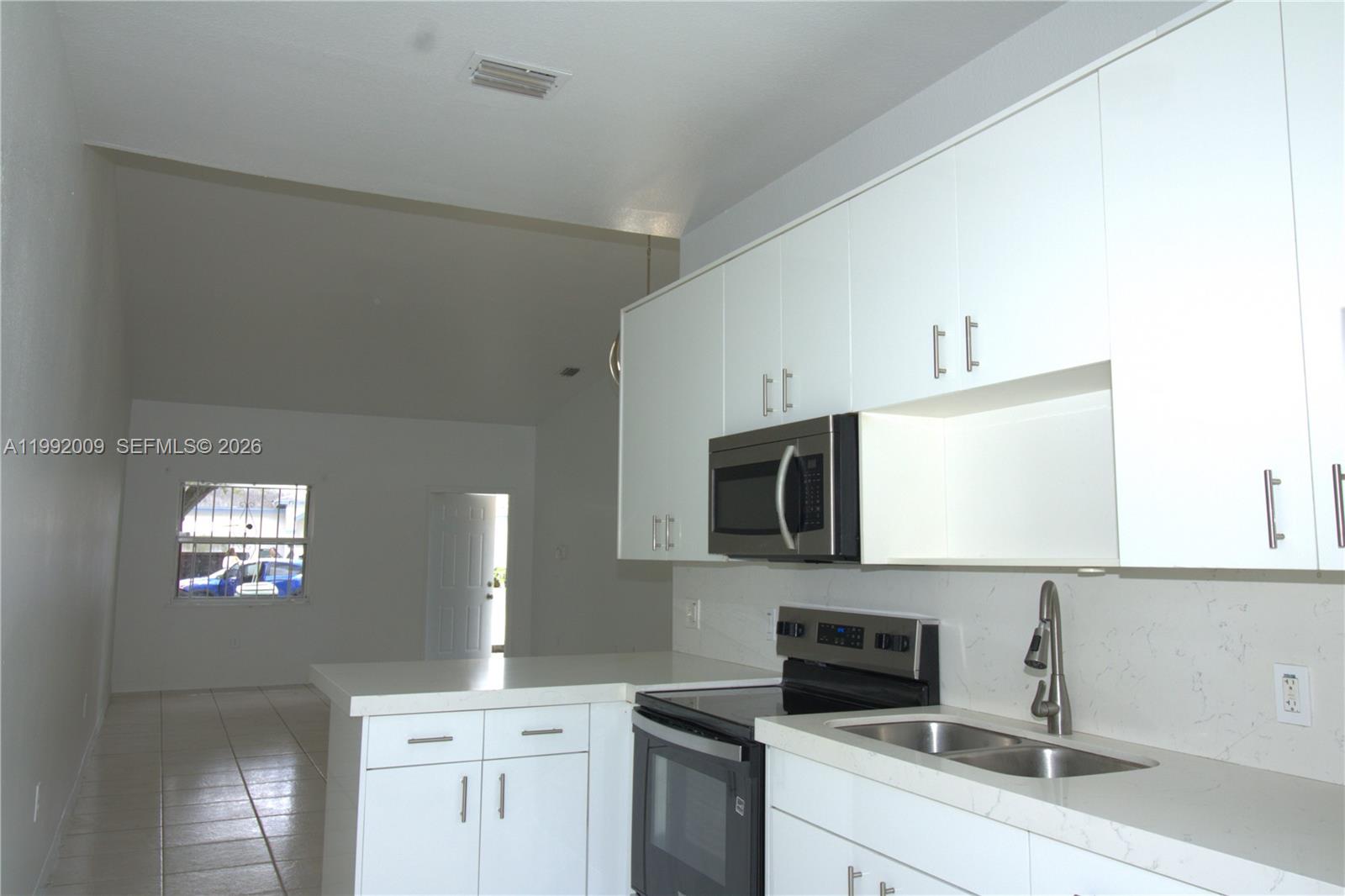 WATERSIDE TOWNHOMES SEC 5 - Residential