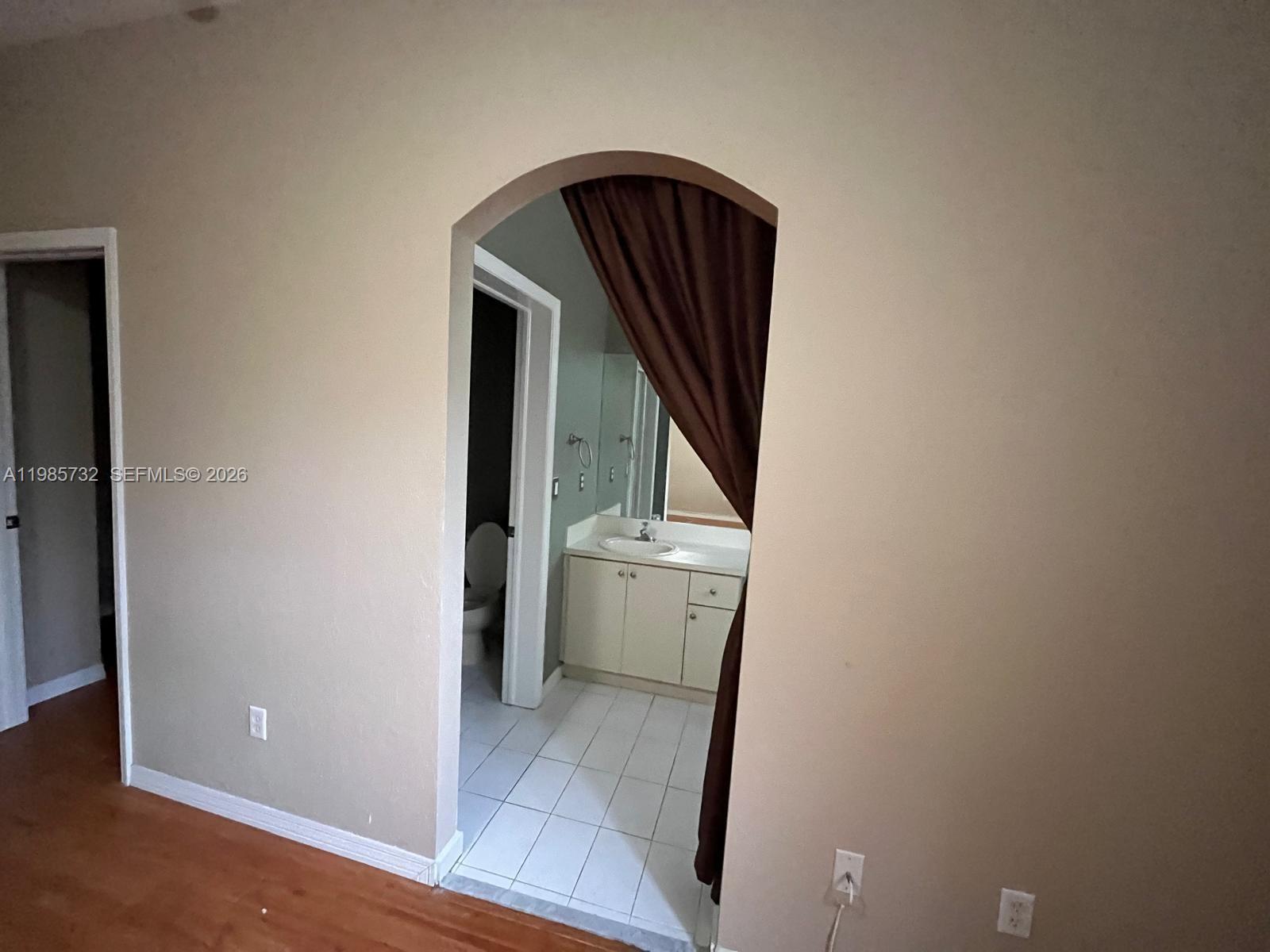 VILLAS AT HARBOR ISLES CO - Residential Lease