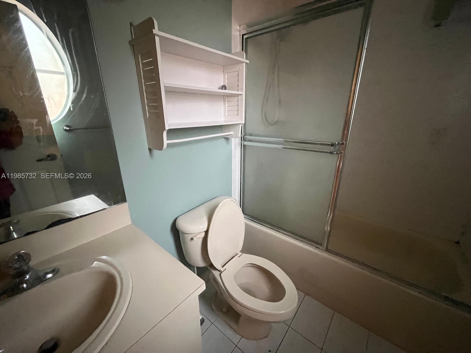 VILLAS AT HARBOR ISLES CO - Residential Lease