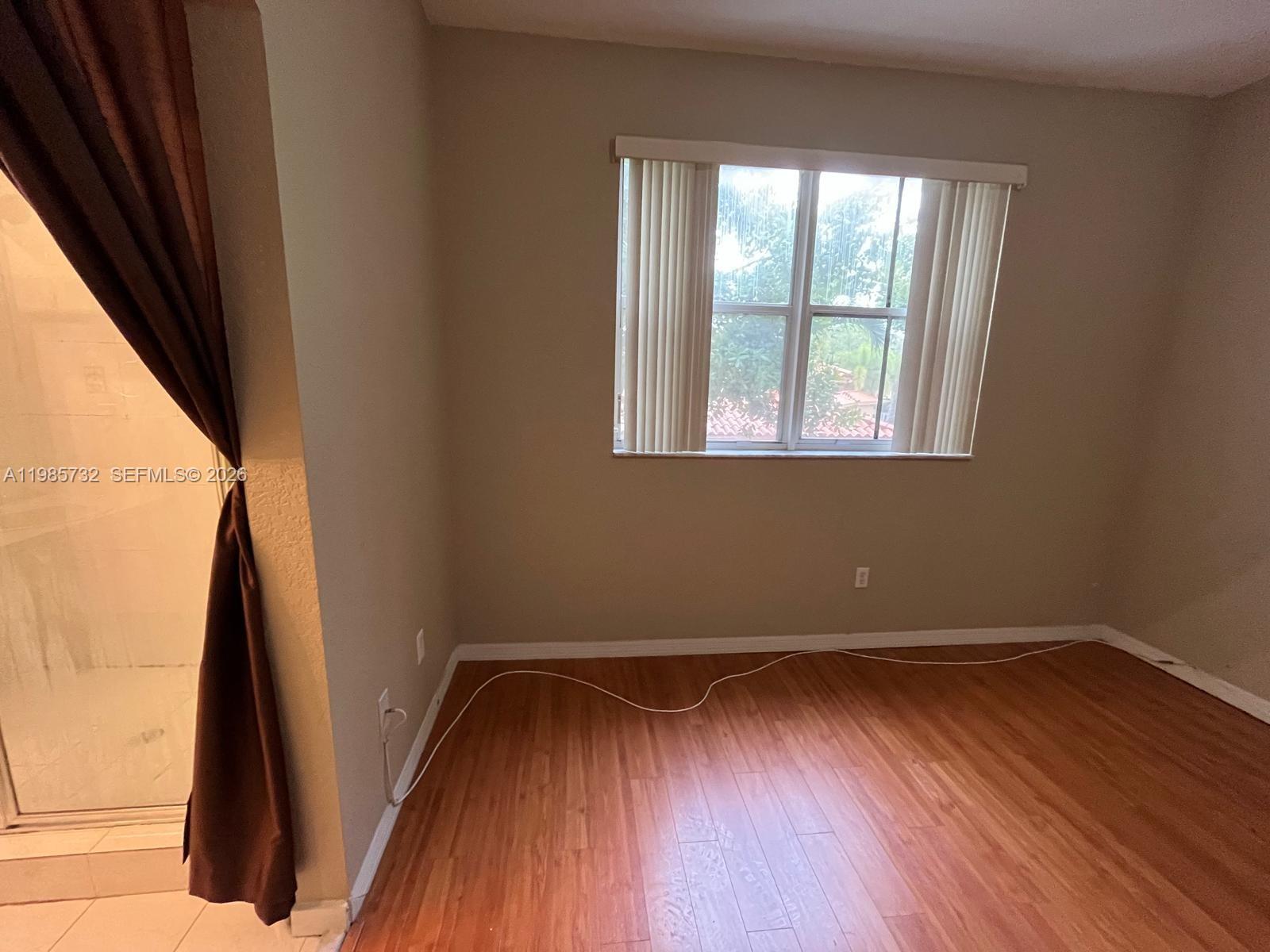 VILLAS AT HARBOR ISLES CO - Residential Lease